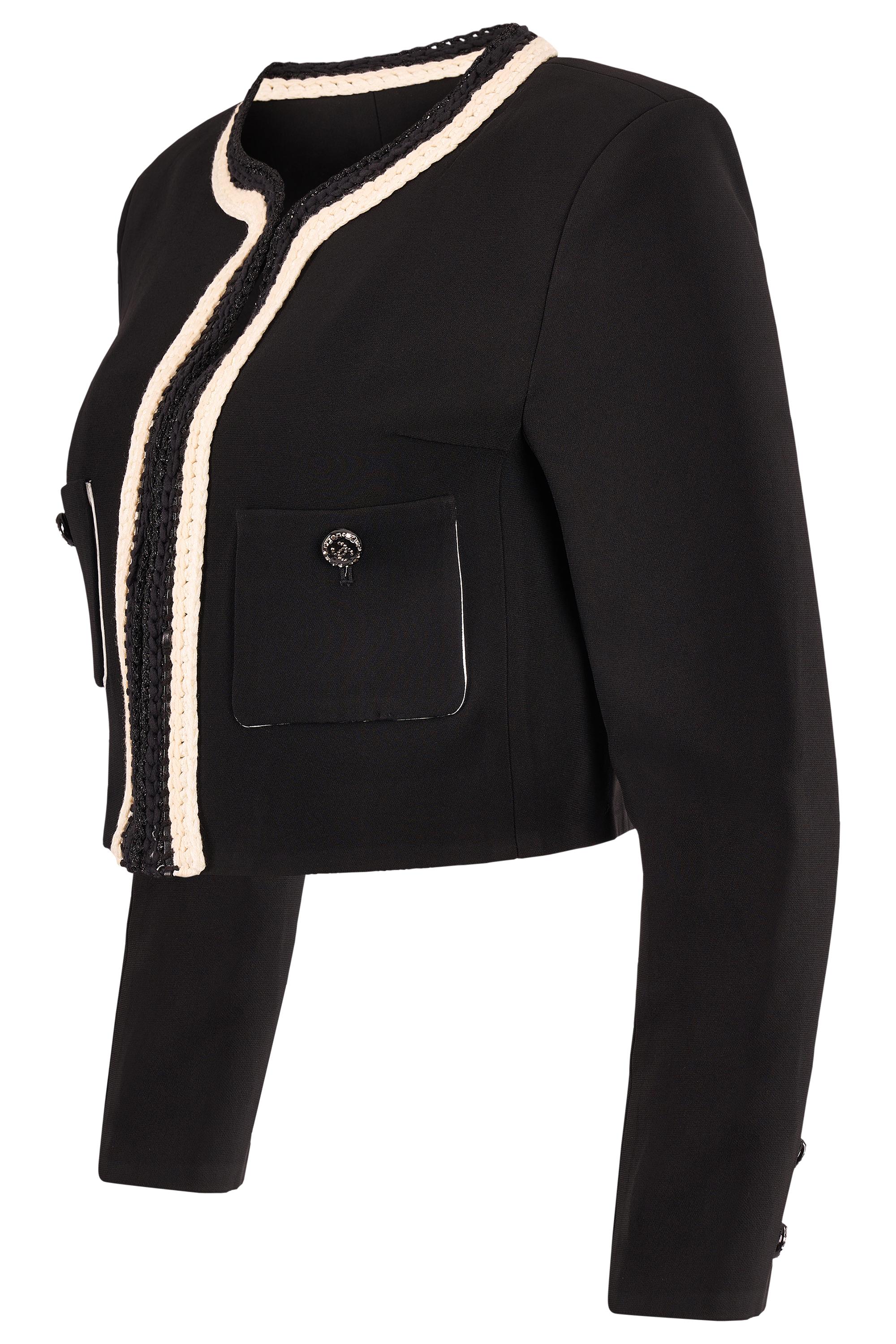 Chanel 2022 Cruise Veste boléro ajustée tressée noire Excellent état - En vente à London, GB
