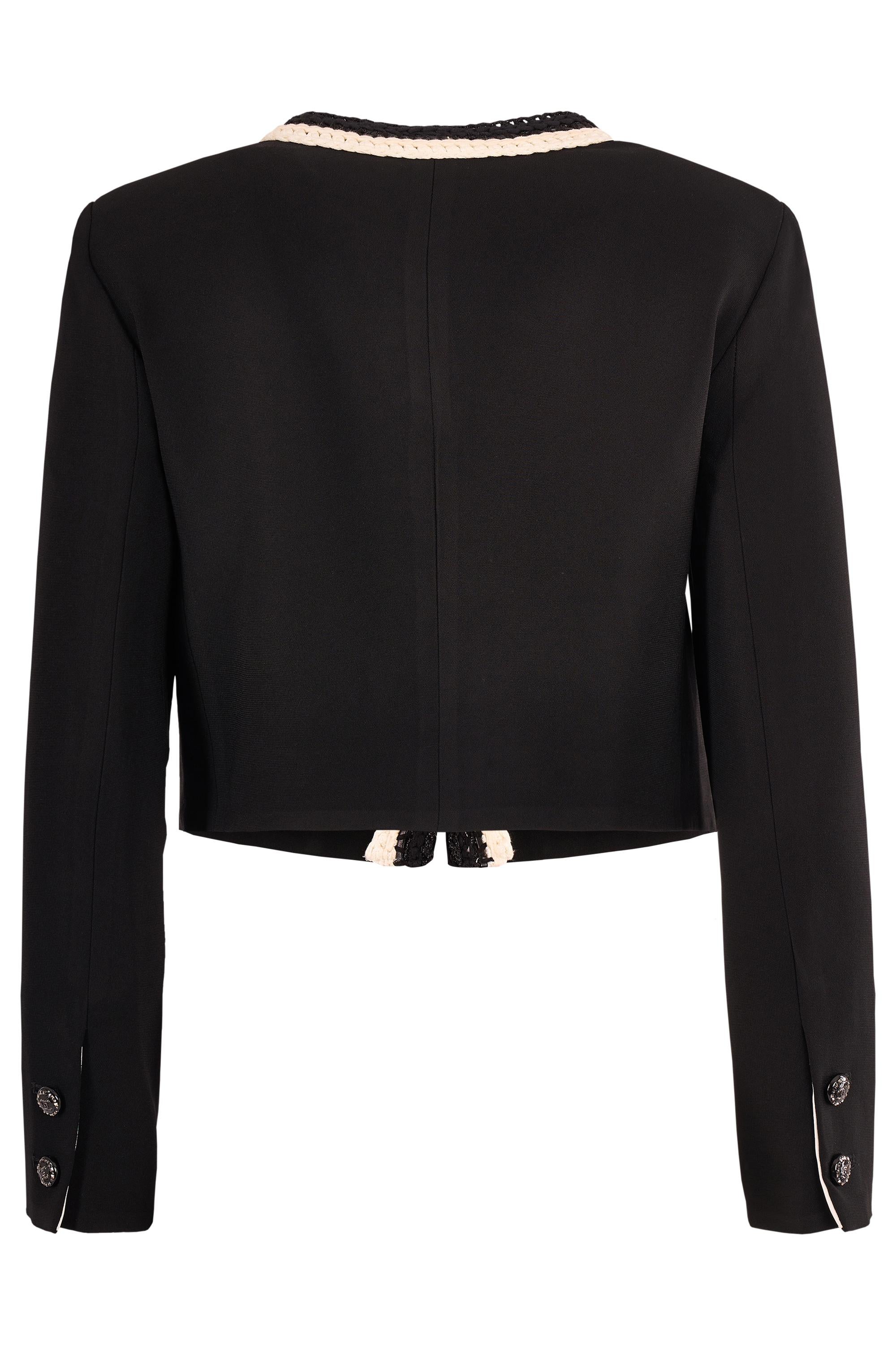 Chanel 2022 Cruise Veste boléro ajustée tressée noire en vente 1