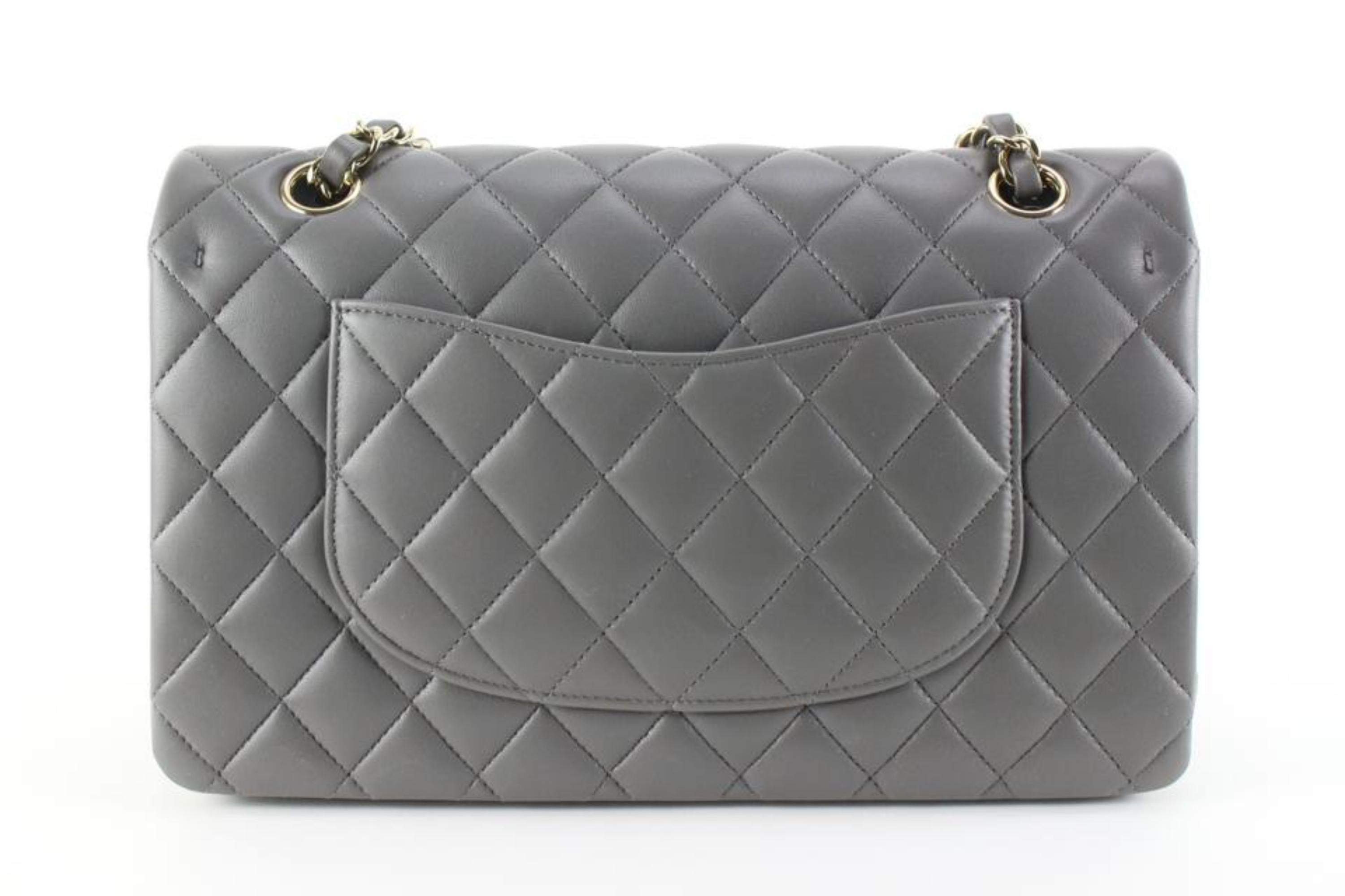 Chanel 2022 Dark Grey Quilted Lambskin Medium Classic Double Flap Gold 77ca85 In New Condition For Sale In Dix hills, NY