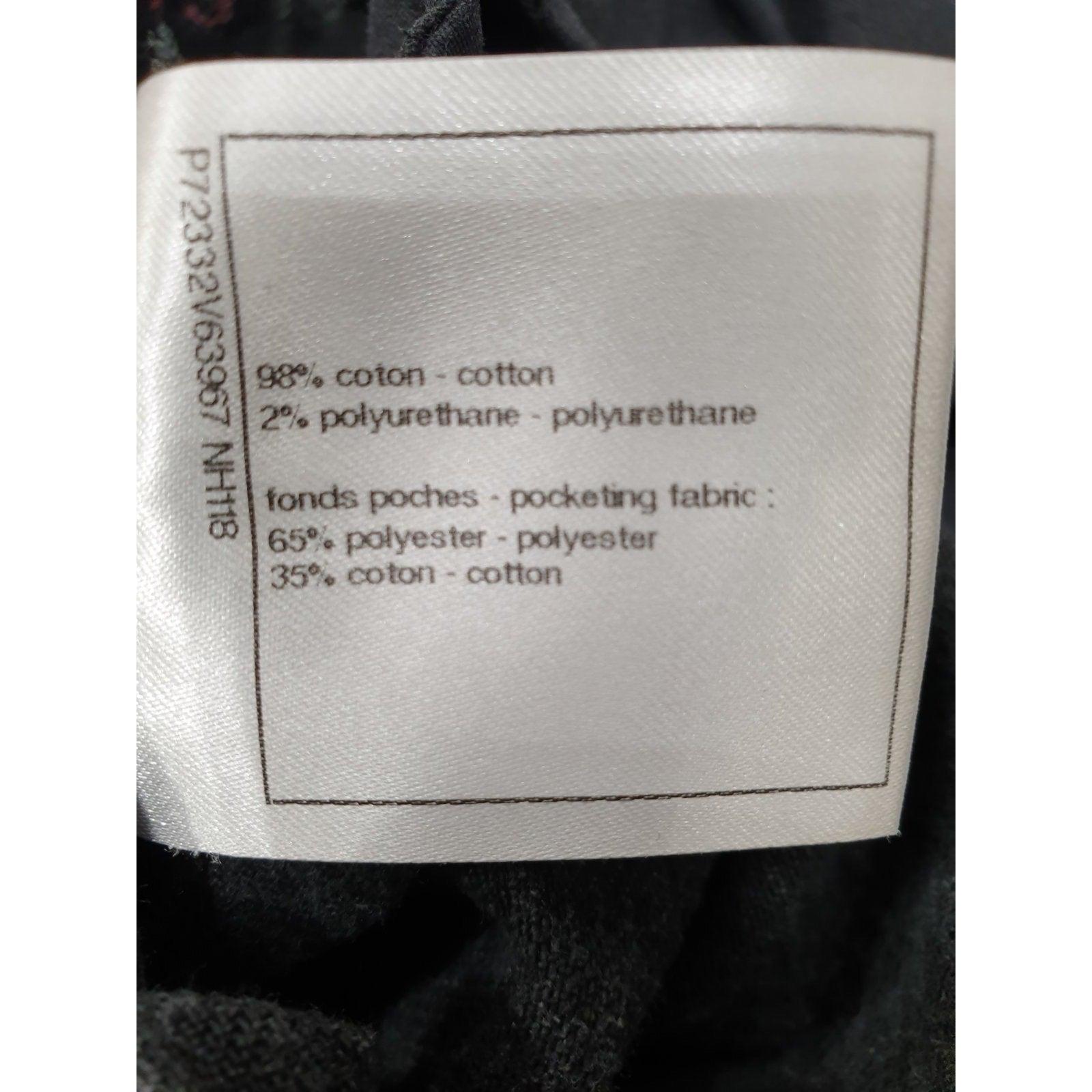 Donna Chanel 2022 Graffiti Logo Printed Denim Jeans - Size 36 in vendita