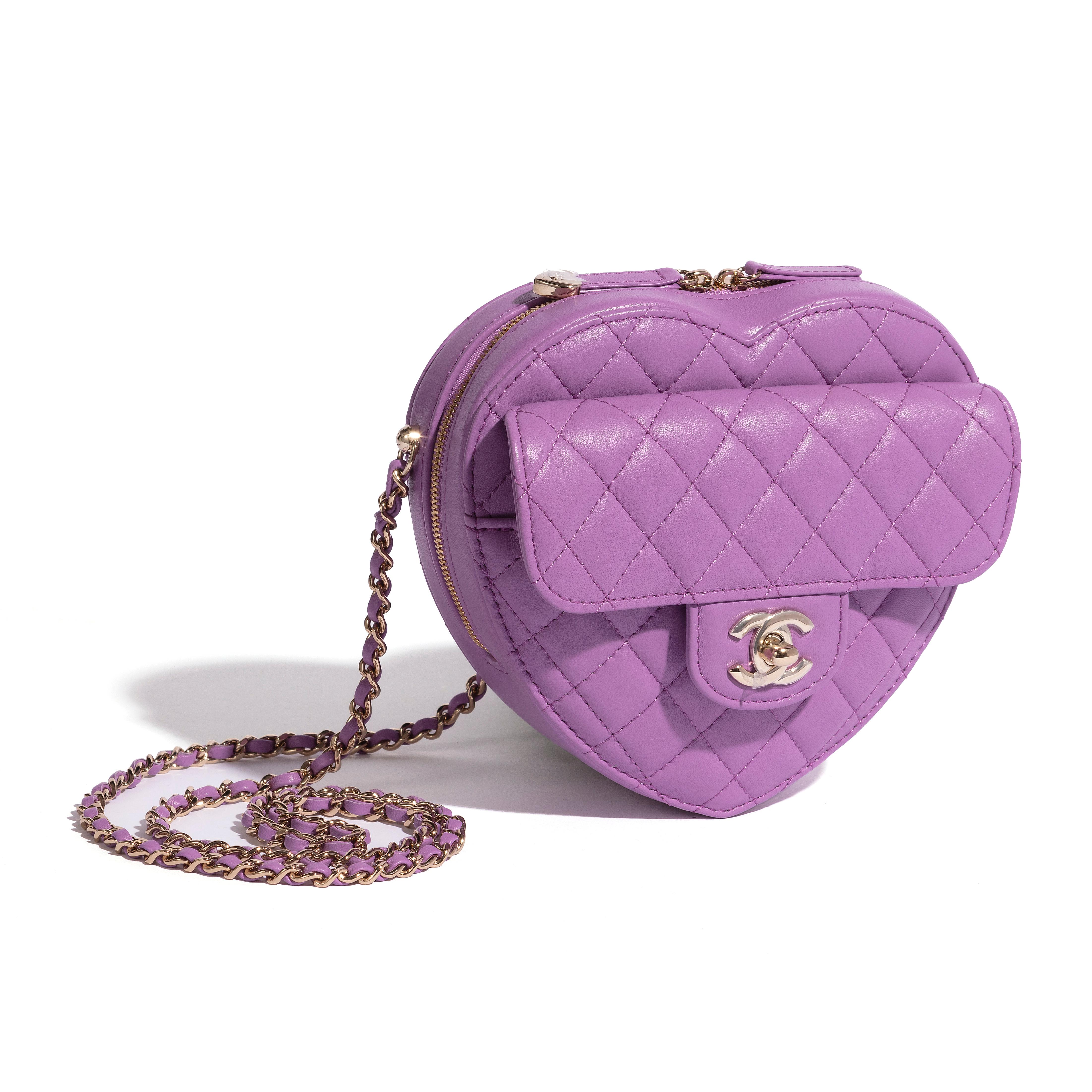 Chanel 2022 Lilac Heart Bag In New Condition In London, GB