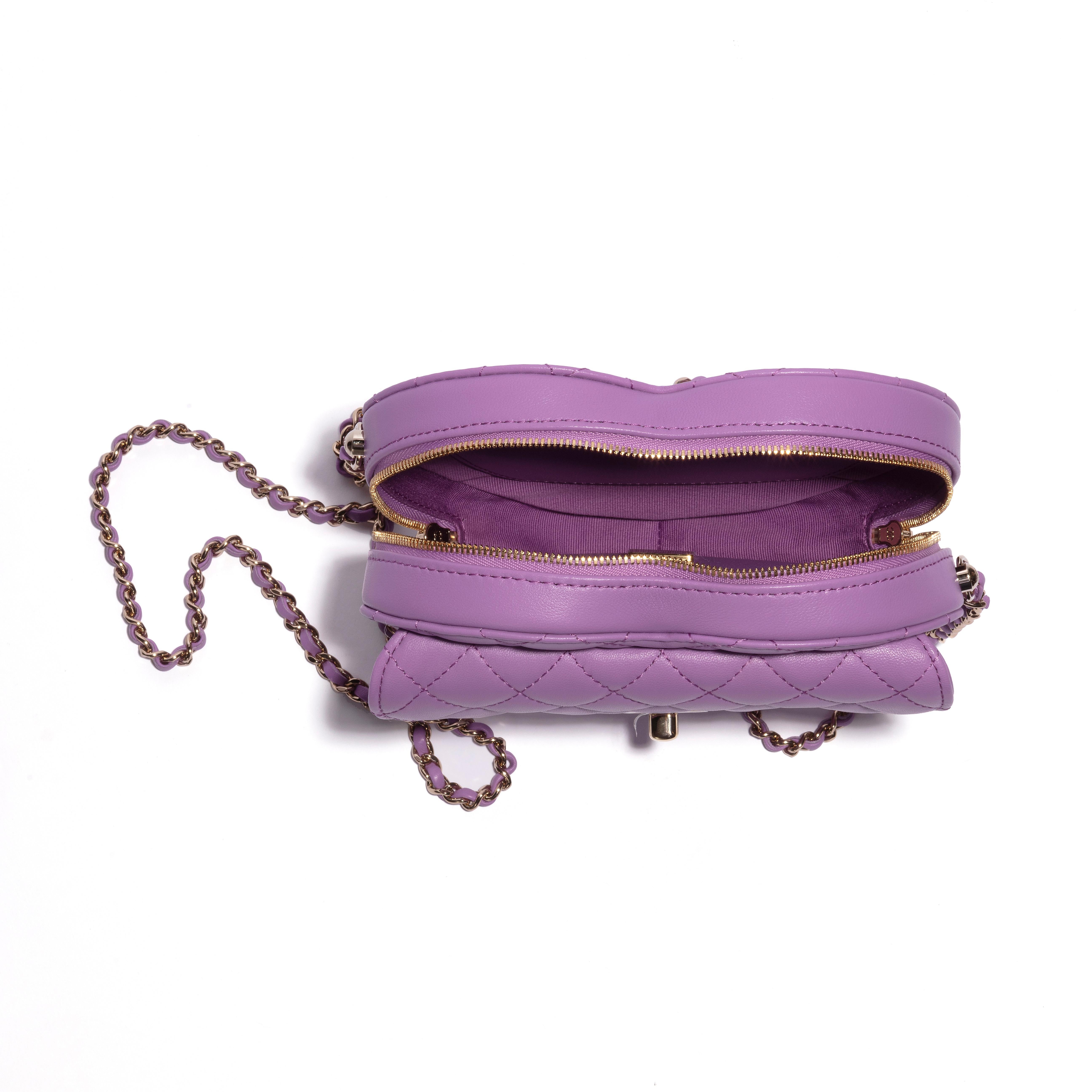 Chanel 2022 Lilac Heart Bag 3