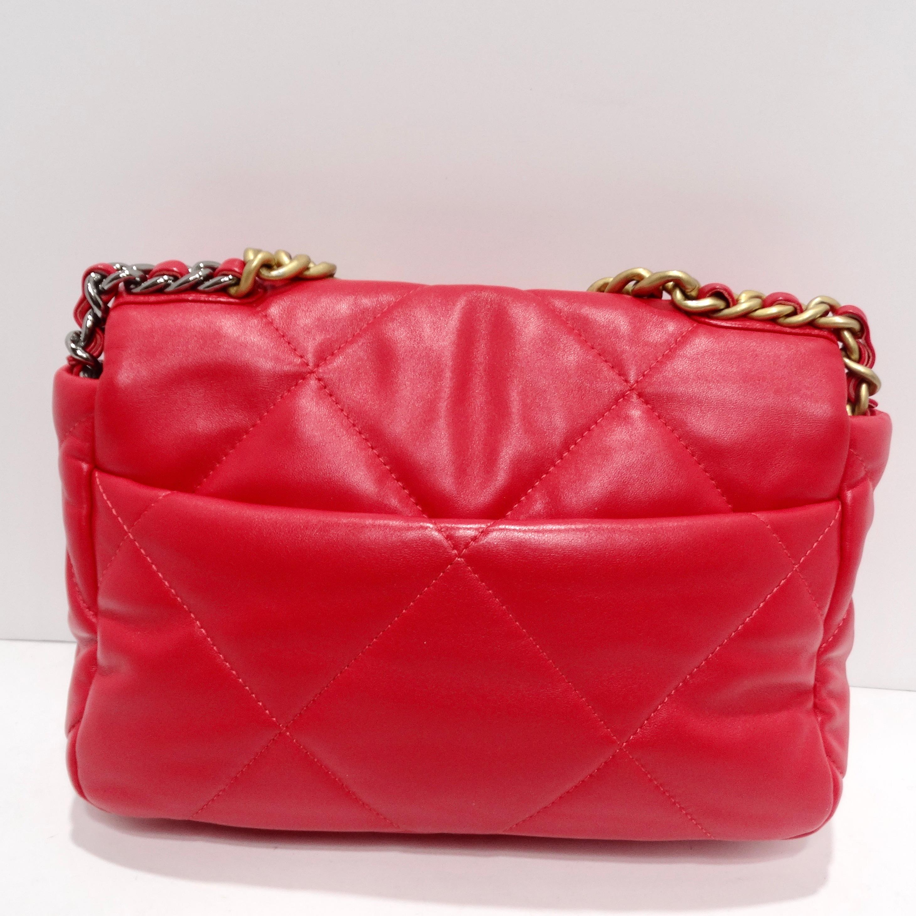 Chanel 2022 Medium 19 sac à rabat rouge Unisexe en vente