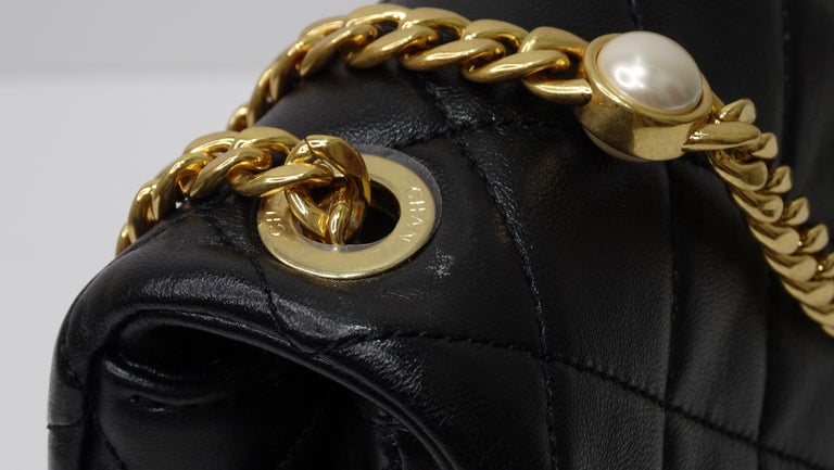 Chanel 2022 Medium Quilted Lambskin Flap Bag at 1stDibs