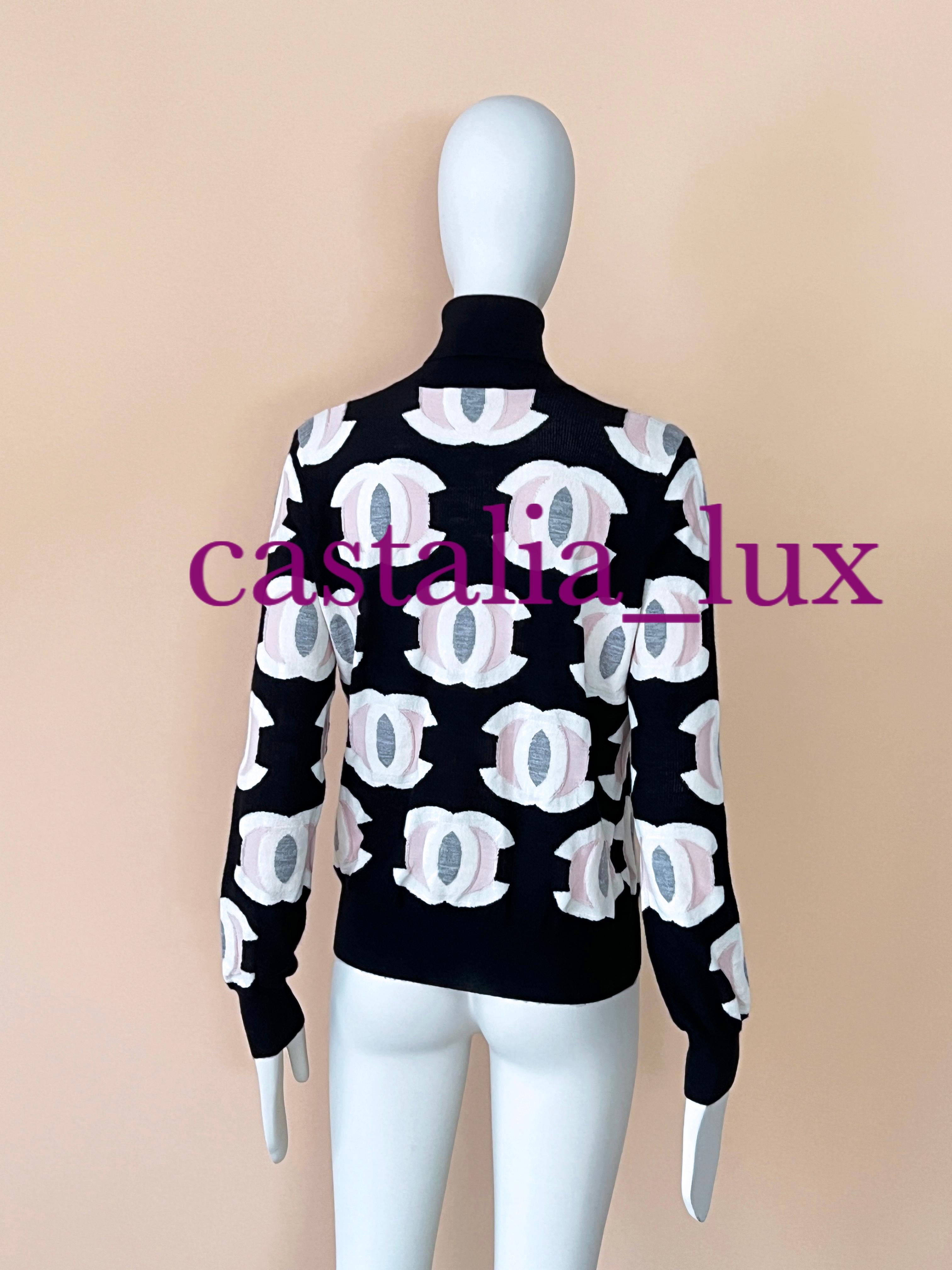 Chanel 2022 Neu CC Hearts Pullover aus Seide im Angebot 4