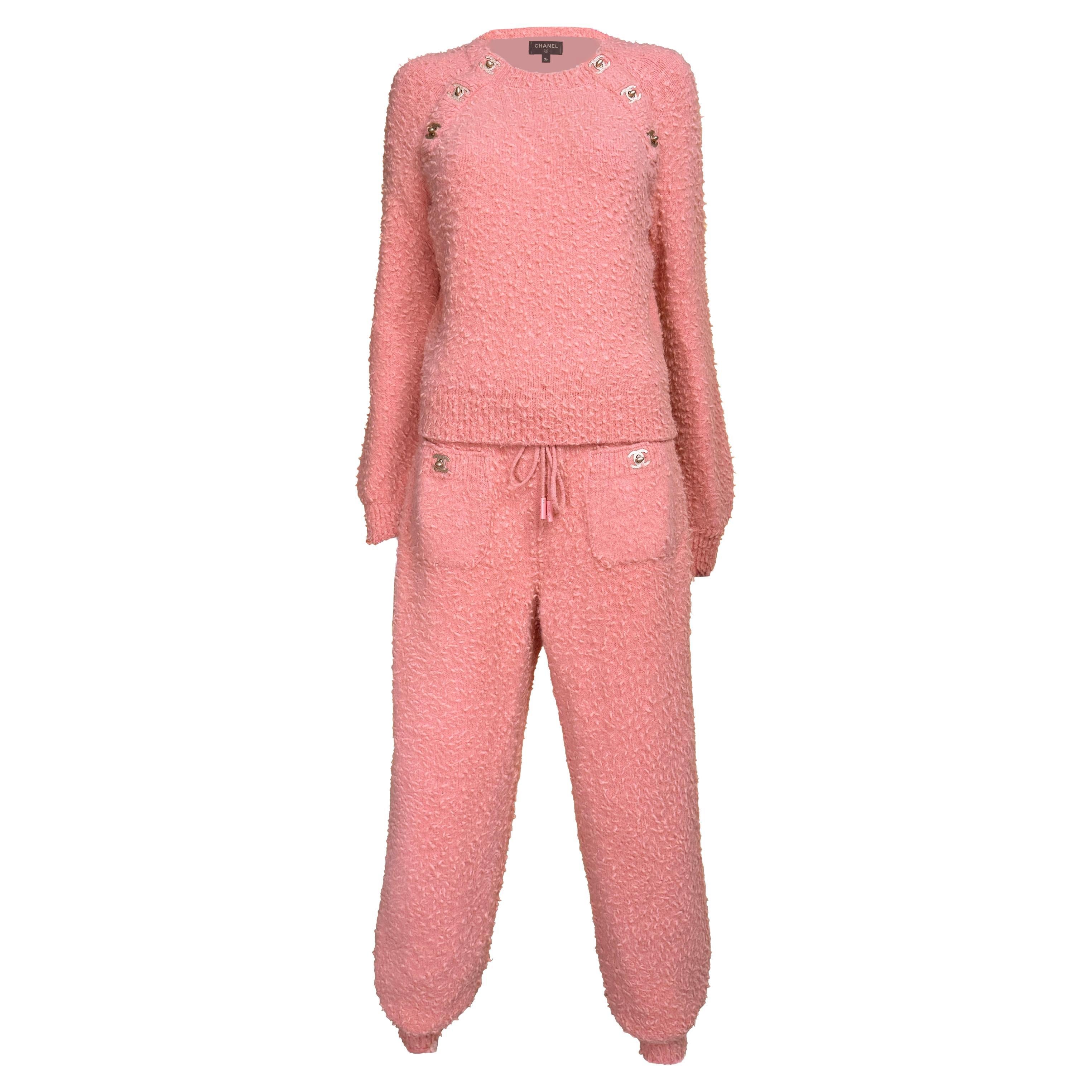 CHANEL 2022 New CC Turnlock Wabi Sabi Suit 36 FR en vente