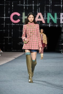 CHANEL 2022 Nueva campaña publicitaria icónica Chaqueta de tweed rosa 34 FR