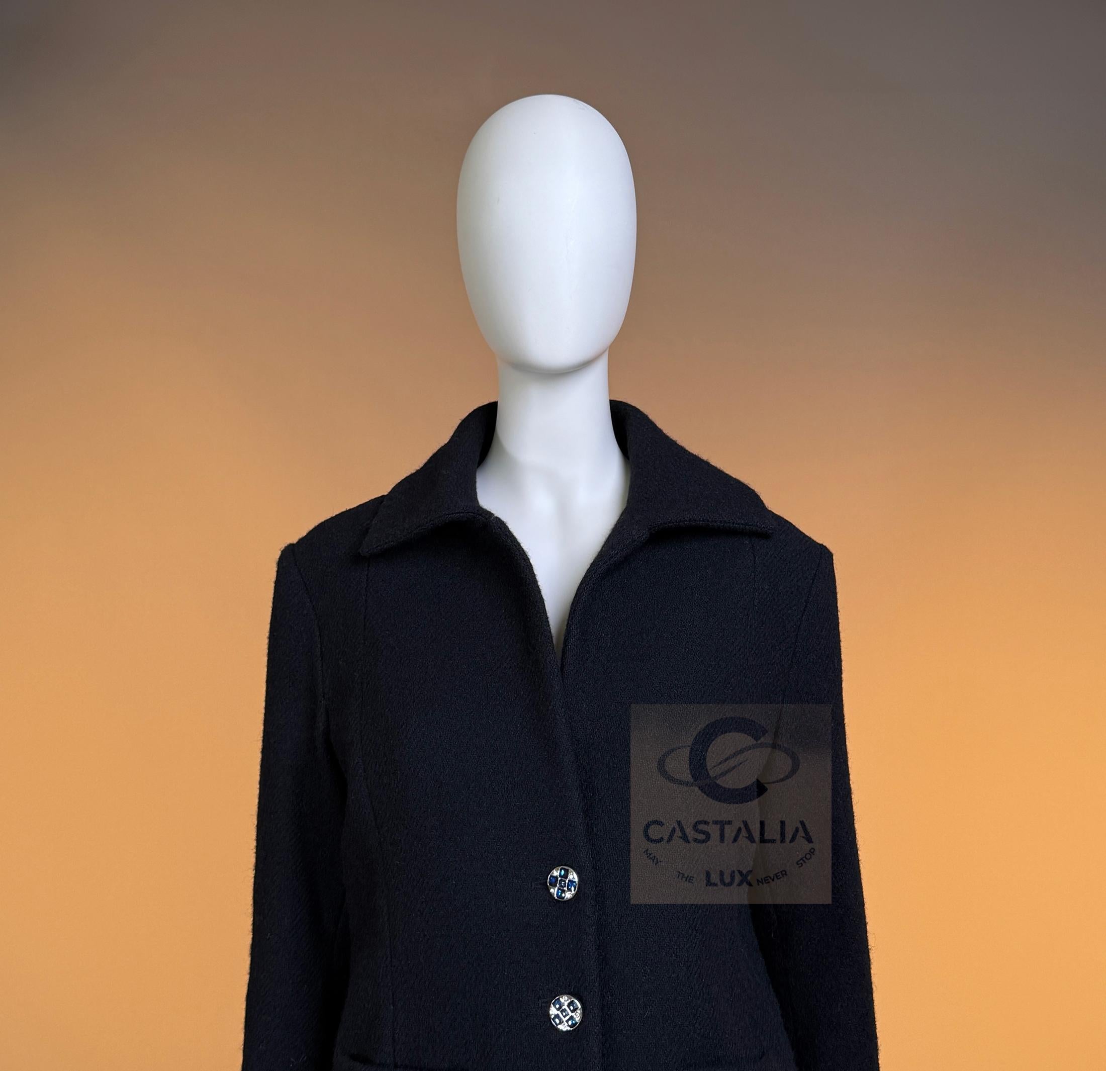 CHANEL 2022 Nueva chaqueta intemporal de tweed negro 38 FR en venta 6