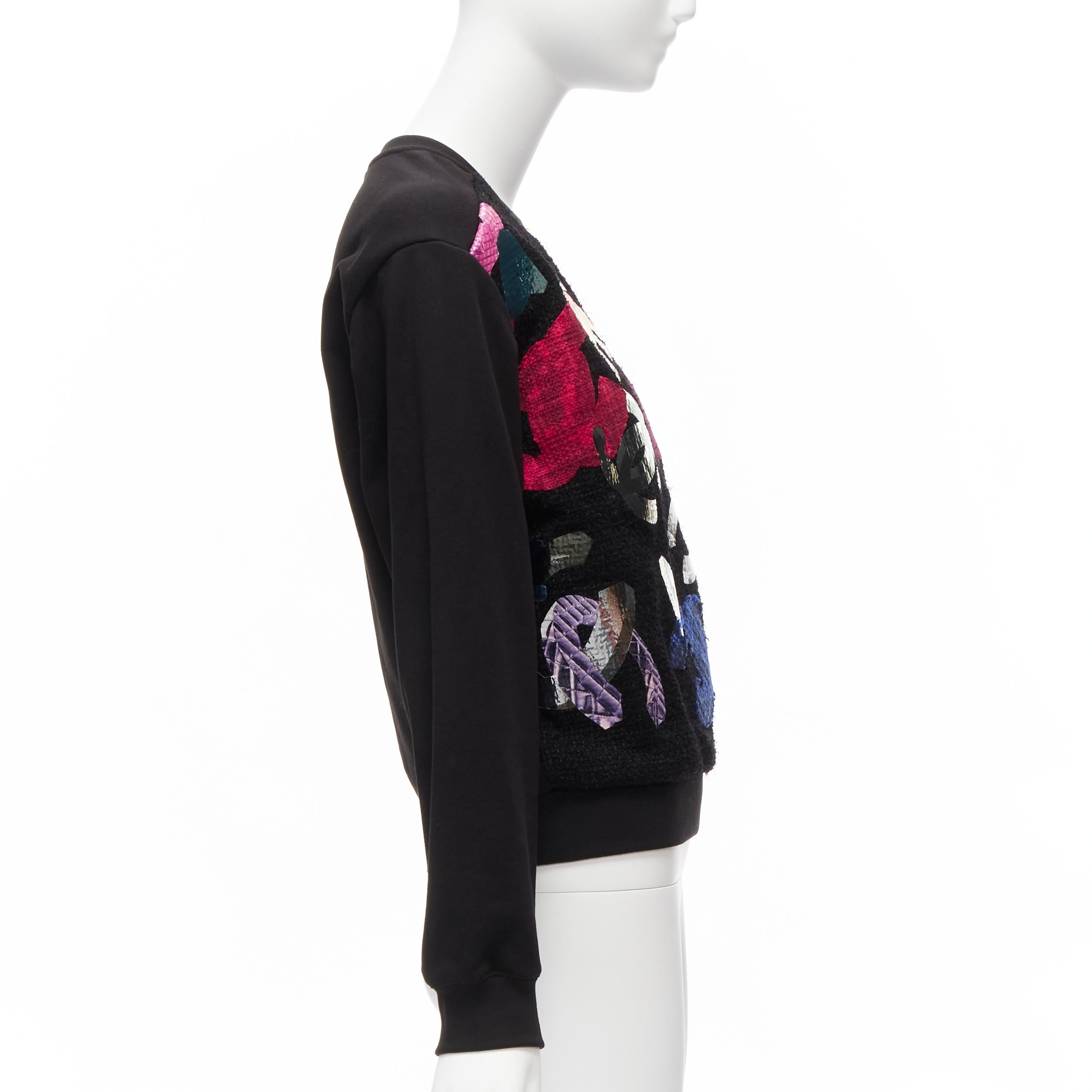 CHANEL 2022 Runway metallic CC logo graphic black tweed crew sweater FR34 XS In Excellent Condition For Sale In Hong Kong, NT
