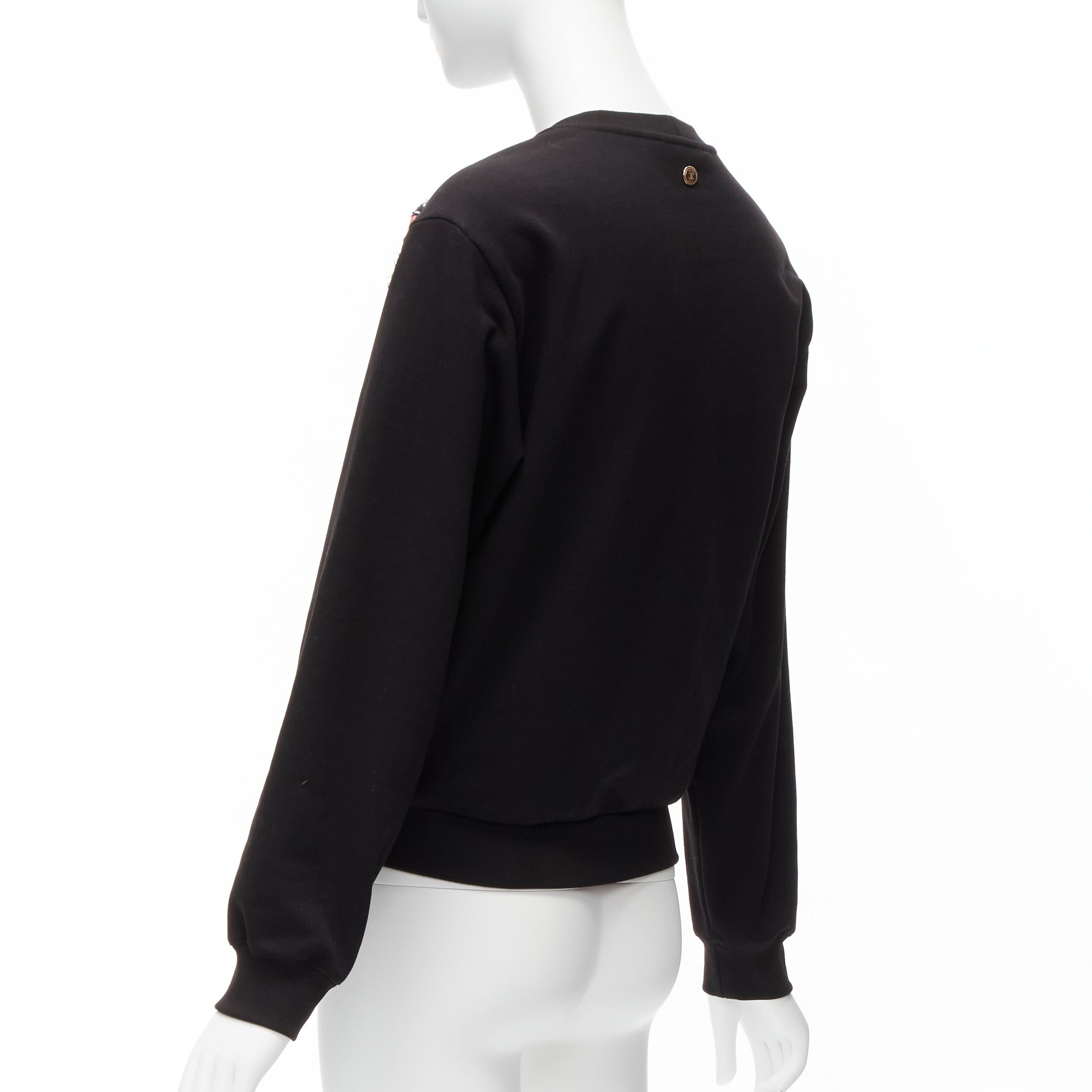 CHANEL 2022 Runway metallic CC logo graphic black tweed crew sweater FR34 XS For Sale 1