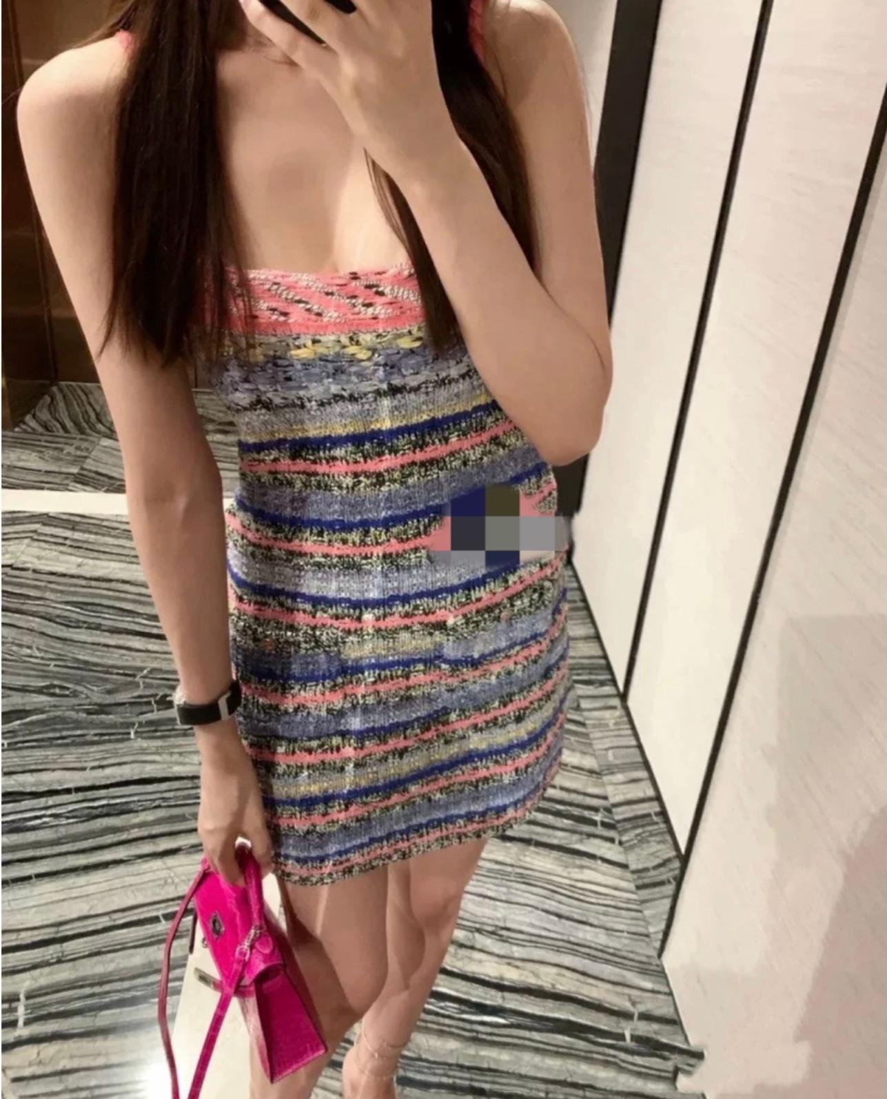 Chanel 2022 Spring Lollipop Tweed Dress In New Condition In Dubai, AE