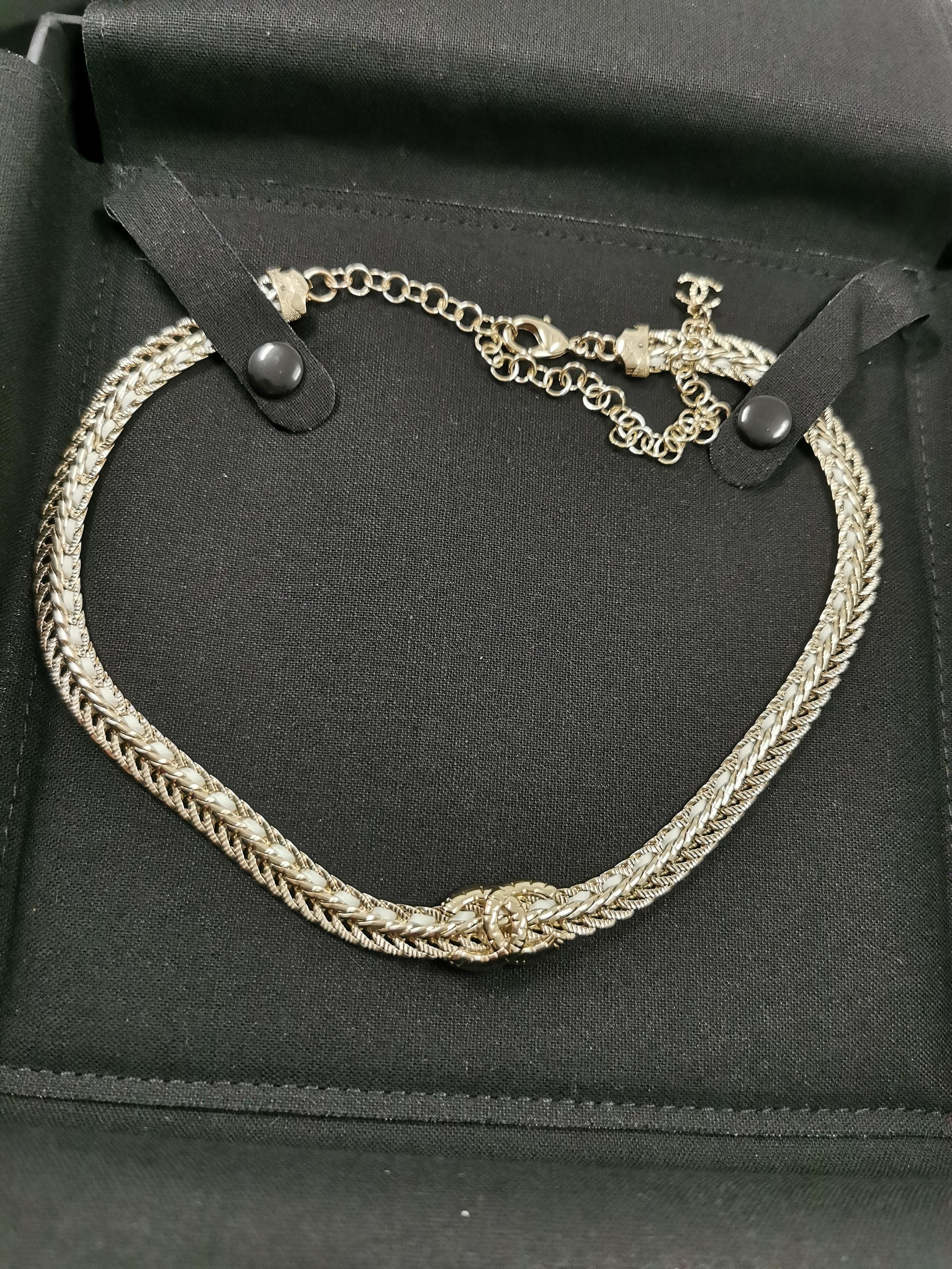 CHANEL 2022 White Enamel Chain Choker Light Gold with Box In Excellent Condition In PUTNEY, NSW