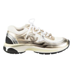 Chanel 2023-24FW White Interlocking CC Trainers Size IT 39