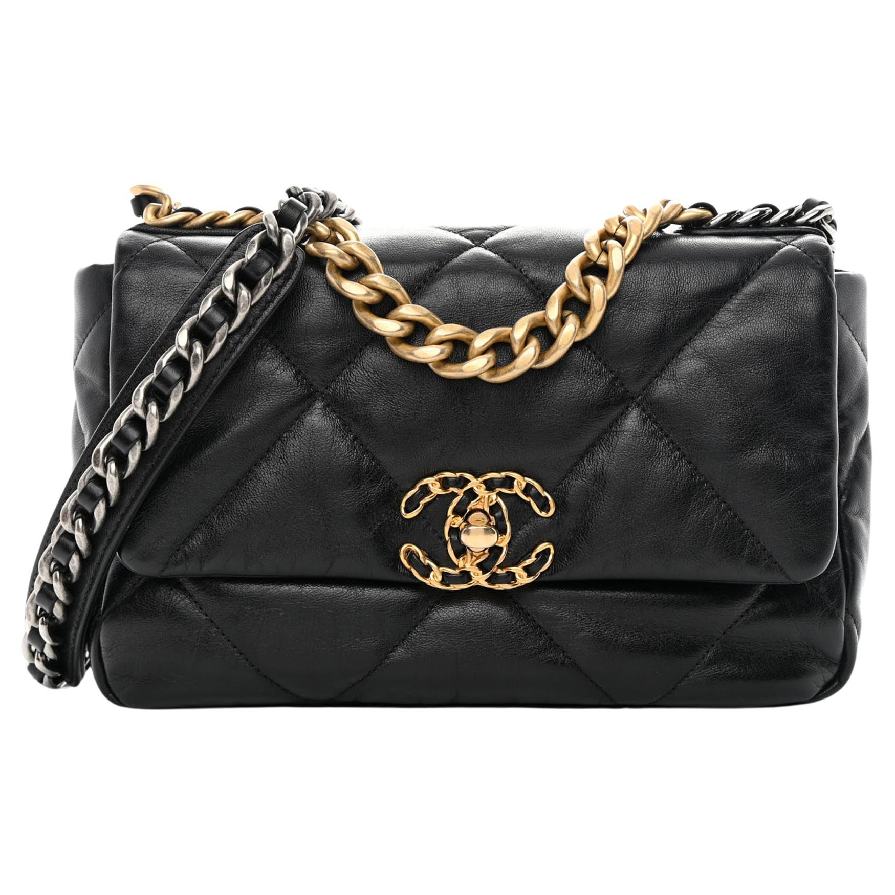 Chanel 2023 Black Lambskin Quilted Medium 19 Bag
