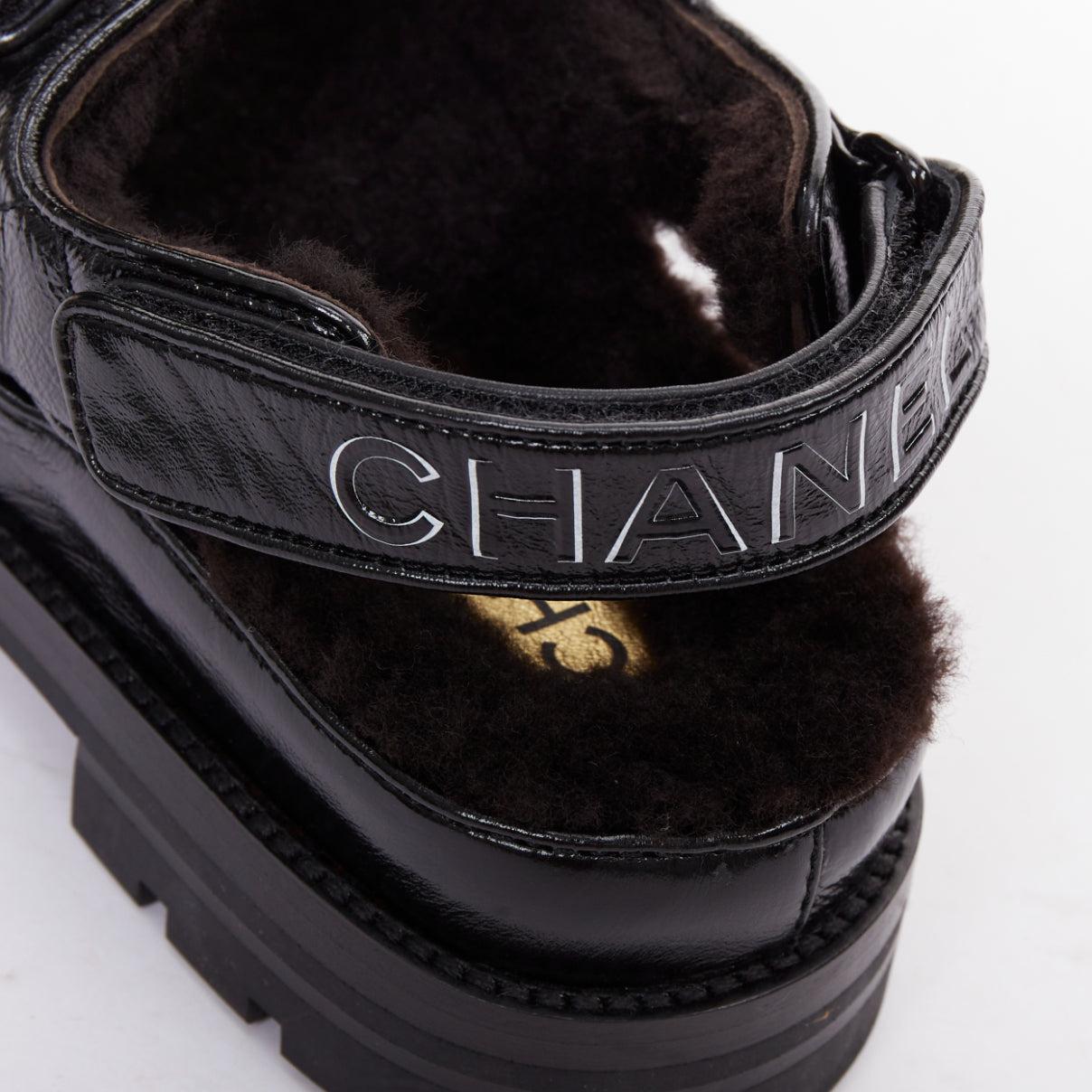 CHANEL 2023 negro laminado piel de cordero shearling cristal CC dad sandalias EU37 en venta 3
