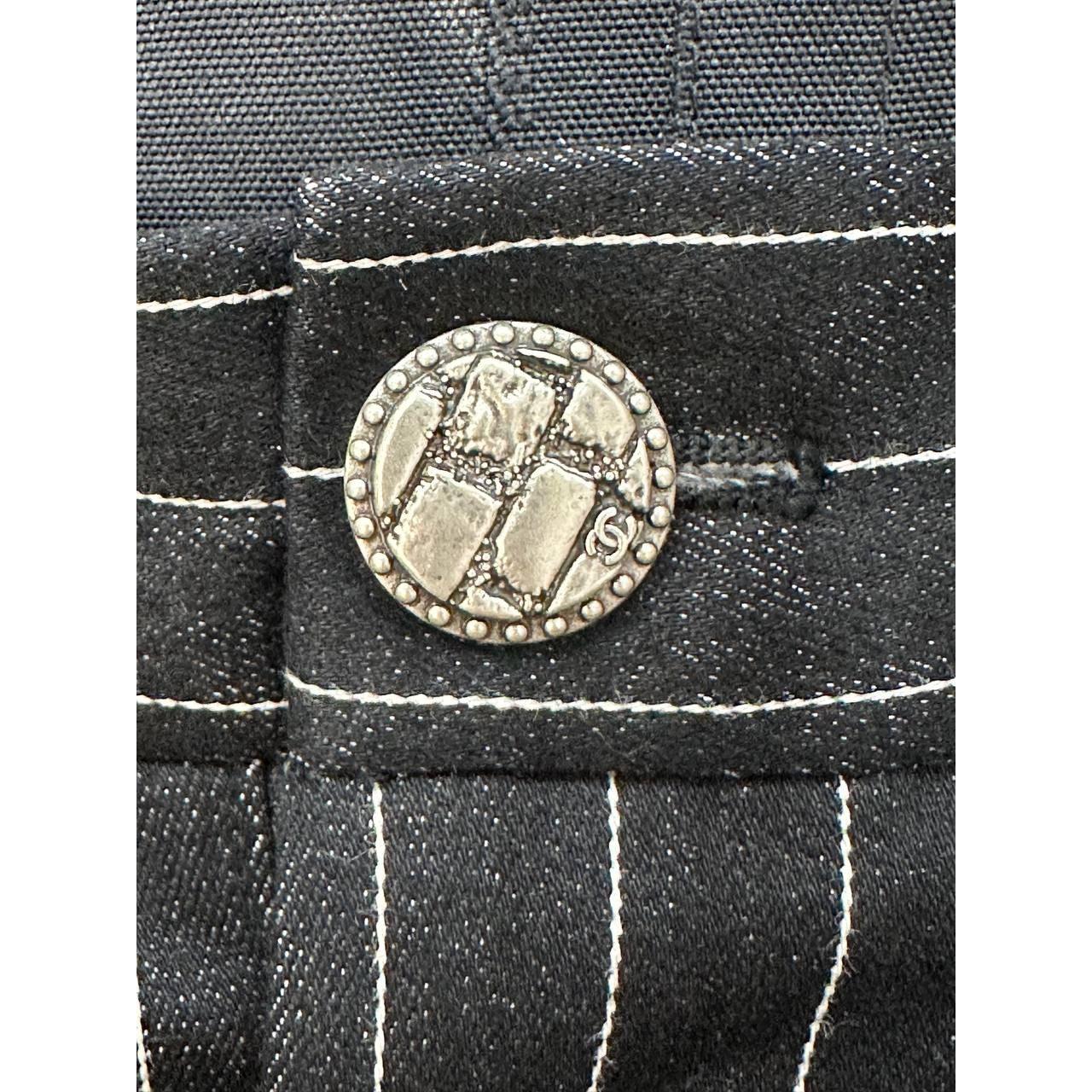 Nero Chanel 2023 Jeans a gamba larga a righe bianche e nere Sz. 42 in vendita