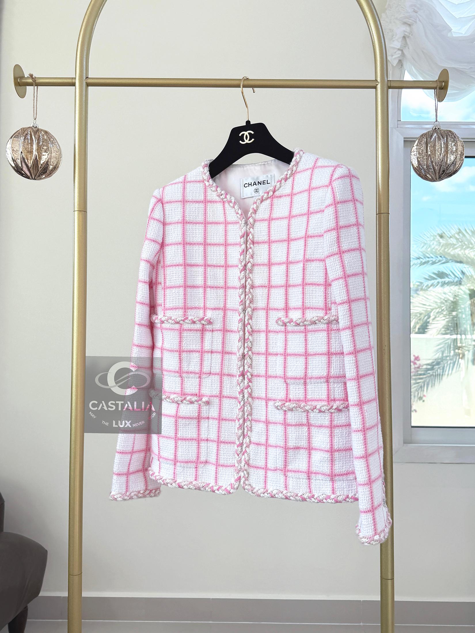 Chanel 2023 Cruise New Jewel Decor White Tweed Jacket 36 FR 8