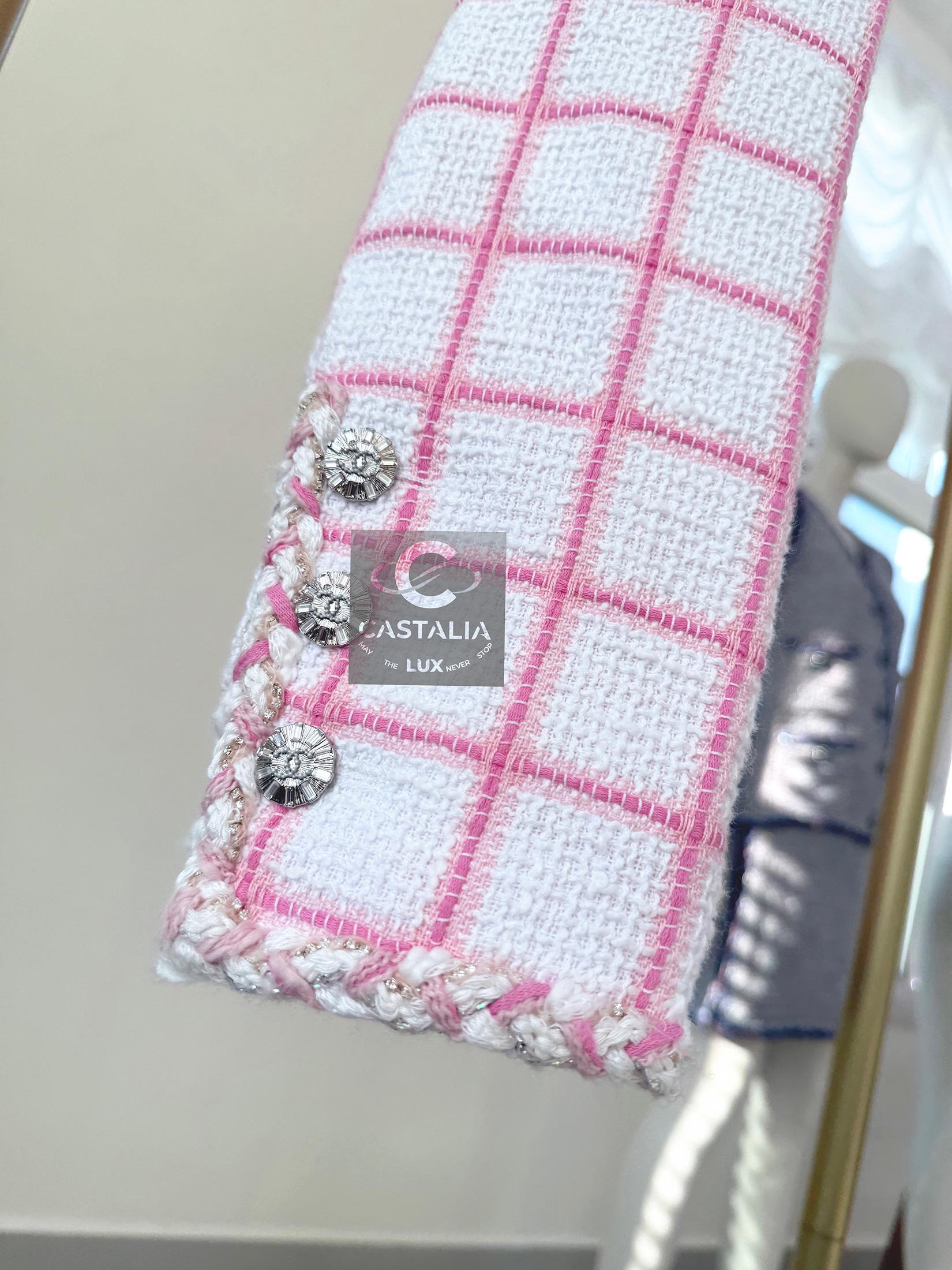 Chanel 2023 Cruise New Jewel Decor White Tweed Jacket 36 FR 10