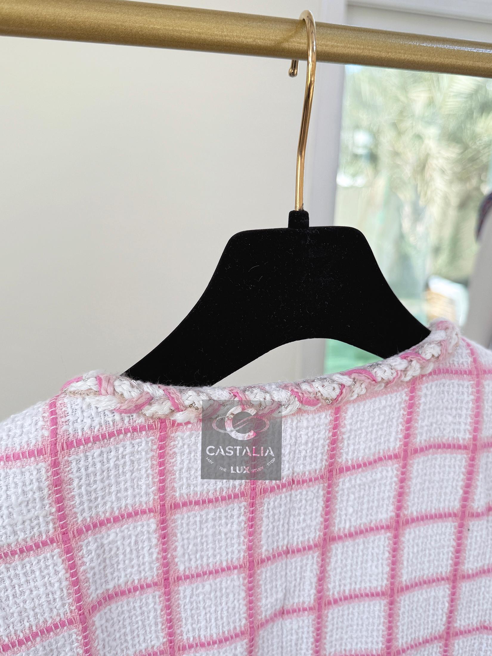 Chanel 2023 Cruise New Jewel Decor White Tweed Jacket 36 FR 14