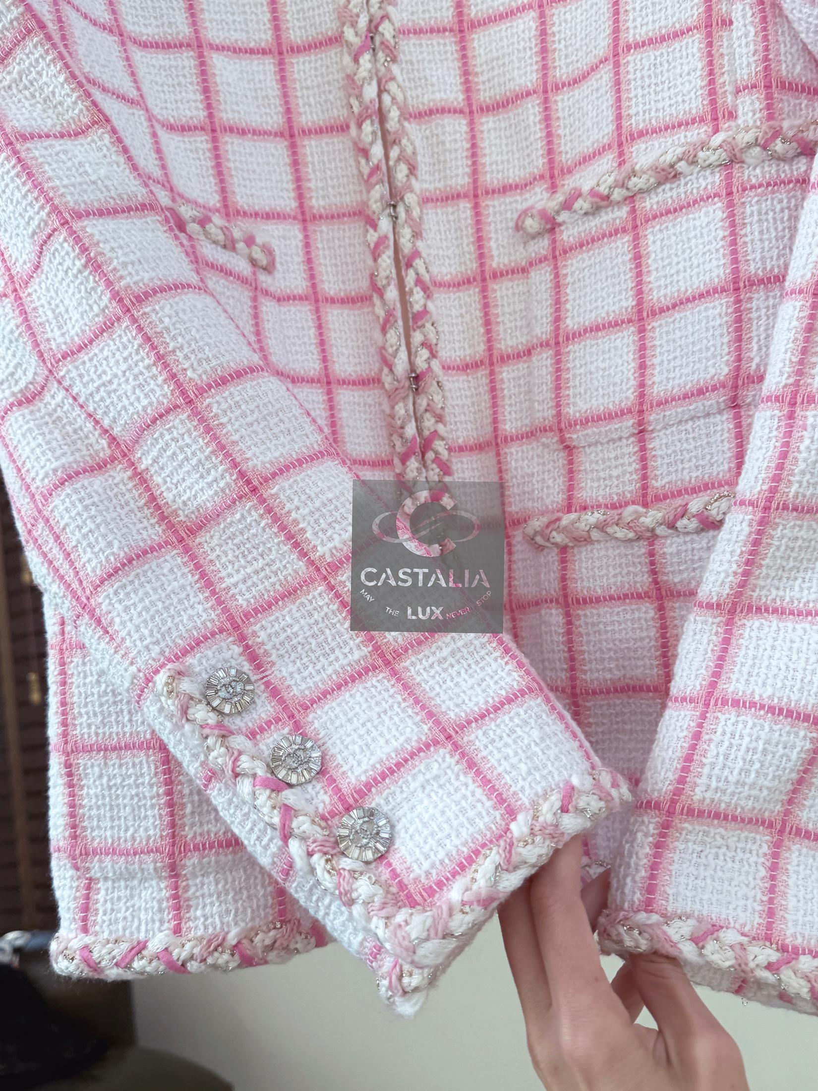 Chanel 2023 Cruise New Jewel Decor White Tweed Jacket 36 FR 2