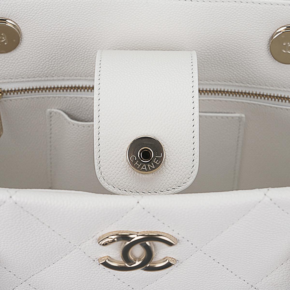 Chanel 2023 Limited Edition White Quilted Caviar Leather Large Tote Bag 14