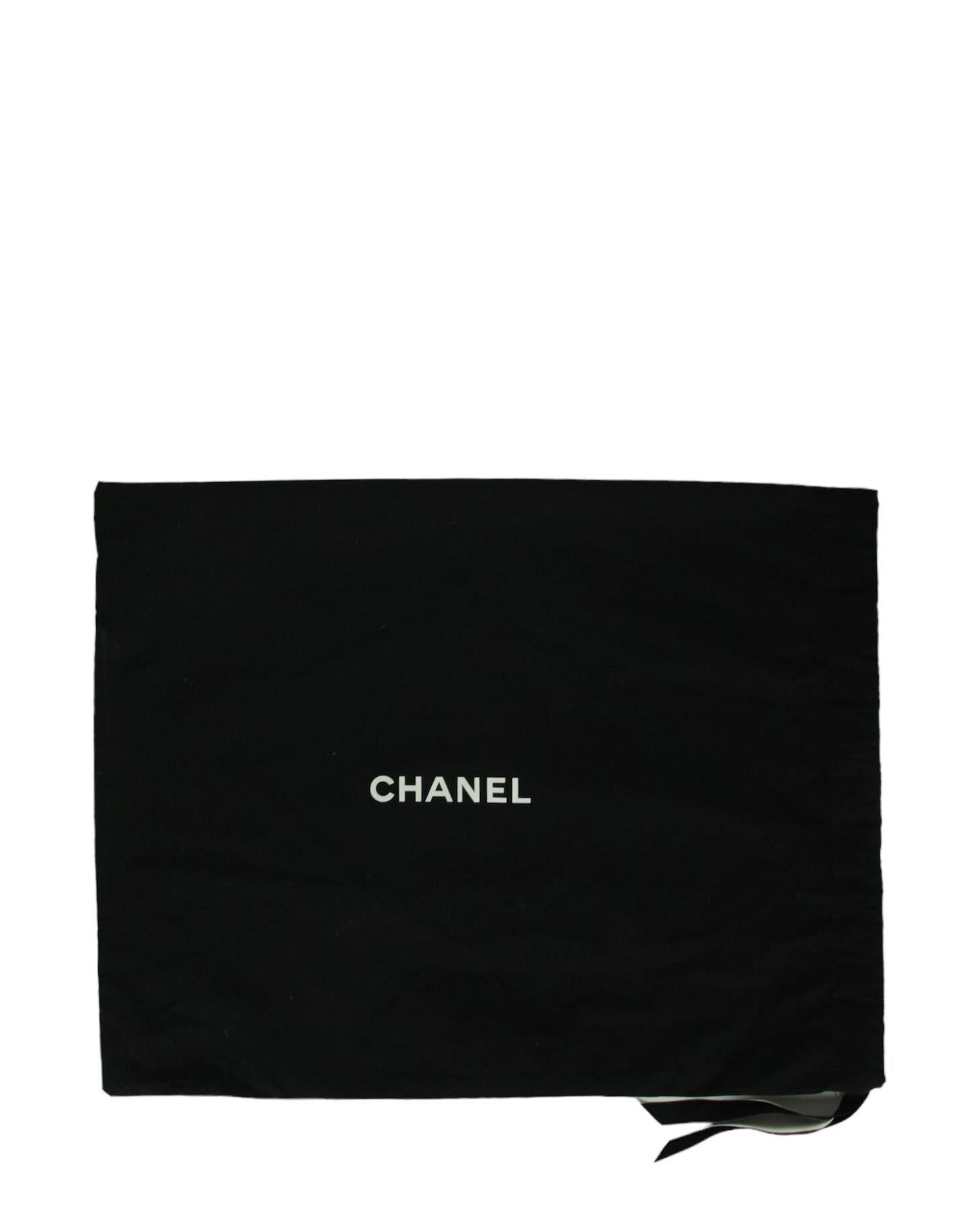 Chanel 2023 NWT Dark Beige Caviar Medium Top Handle Boy Bag 4