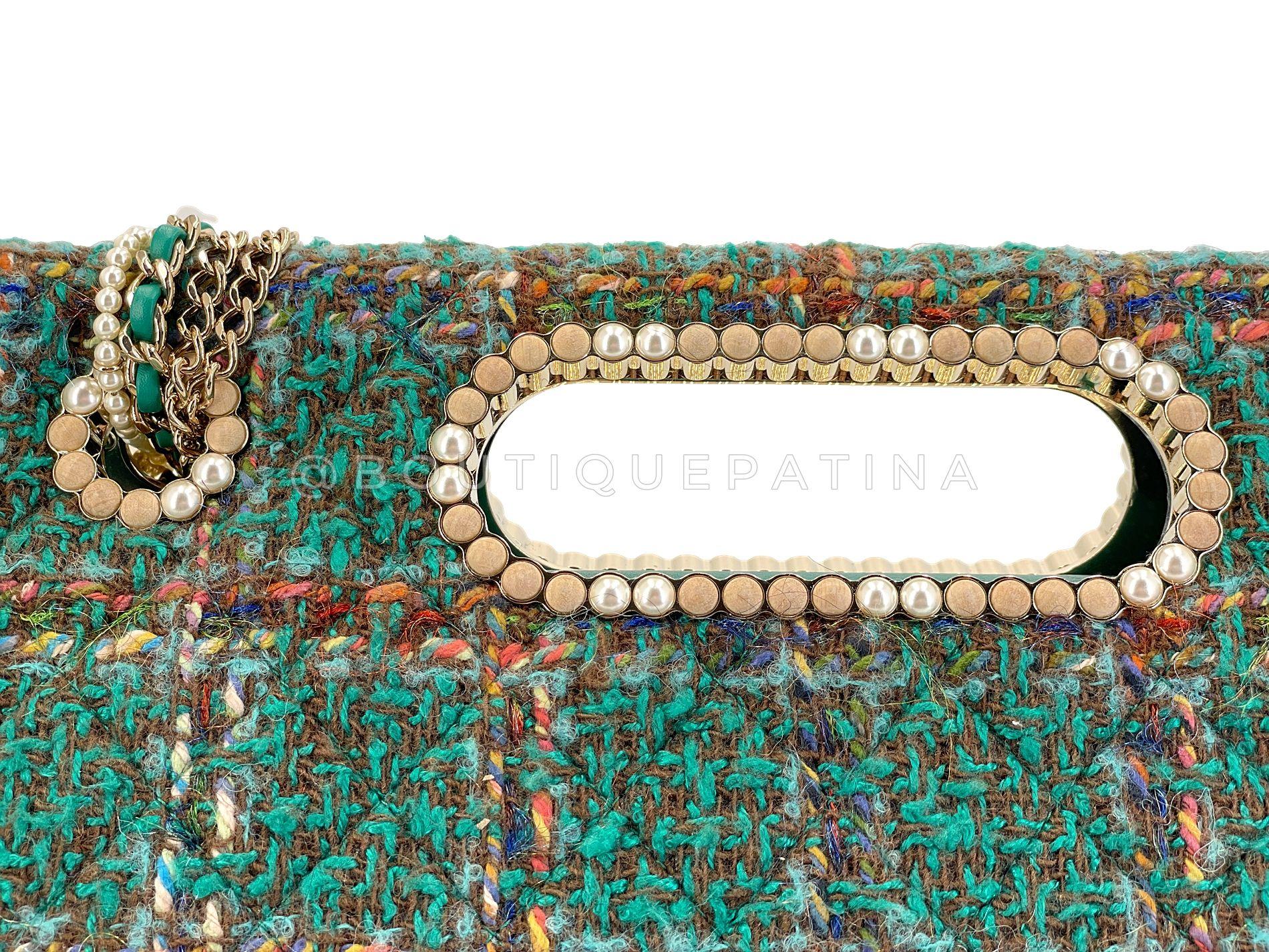 Chanel 2023 Paris-Dakar Green Tweed Pearl Wooden Real Catch Flap Bag GHW 68600 For Sale 3