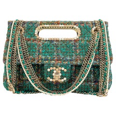 Chanel 2023 Paris-Dakar Green Tweed Pearl Wooden Real Catch Flap Bag GHW 68600