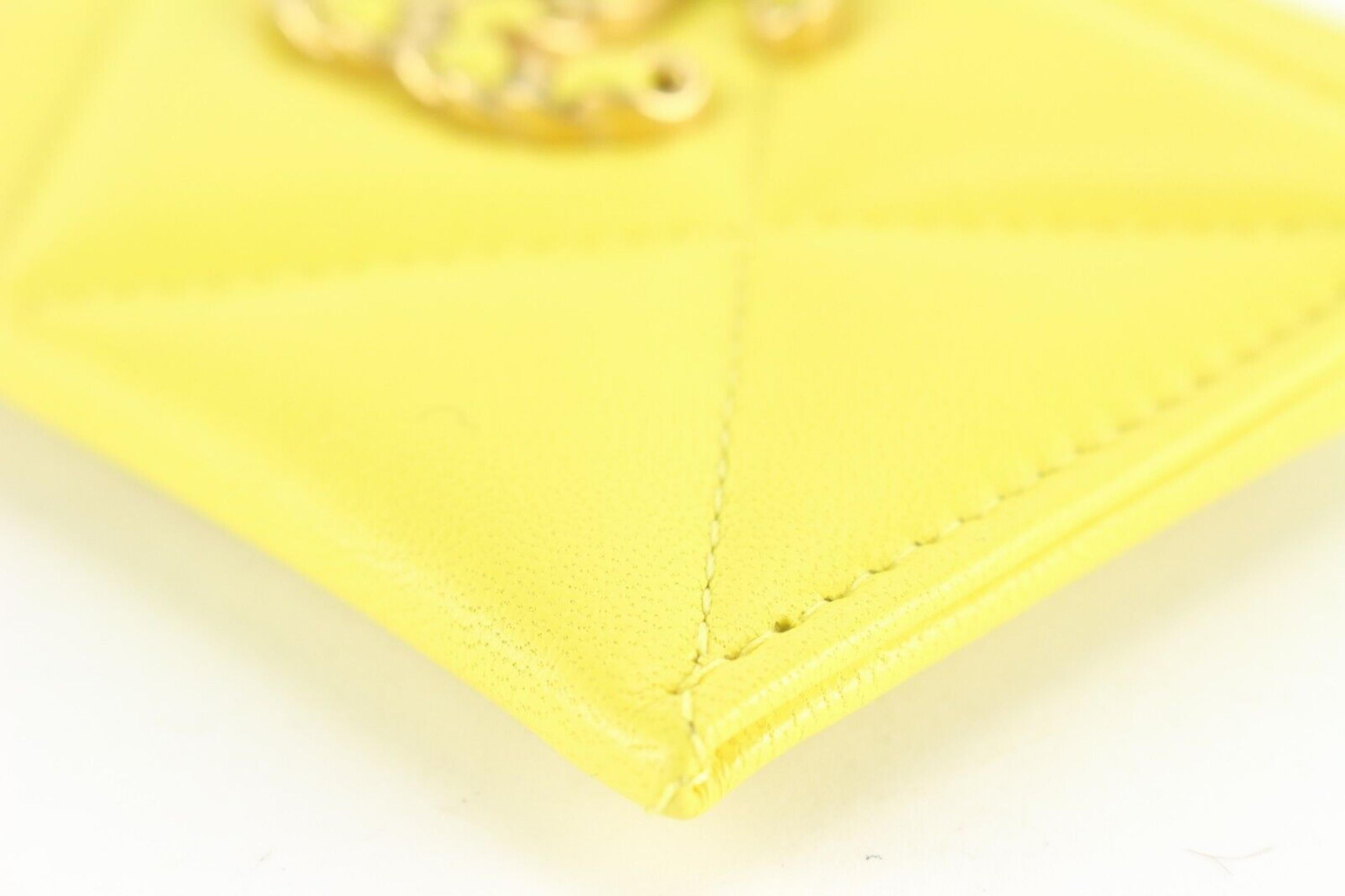 Women's Chanel 2023 Rare Bright Yellow Leather 19 Card Holder 1CC55a