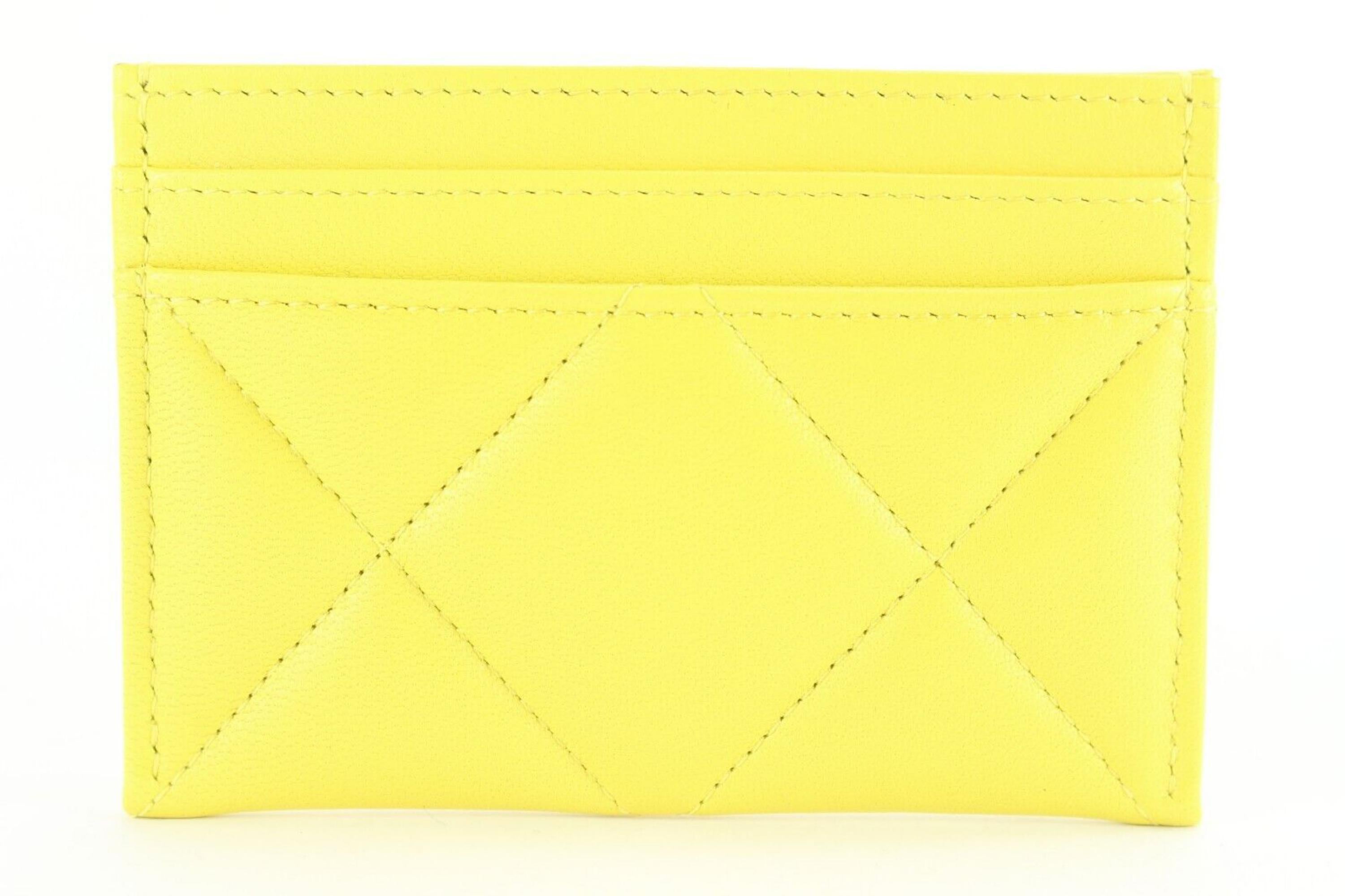 Chanel 2023 Rare Bright Yellow Leather 19 Card Holder 1CC55a 2