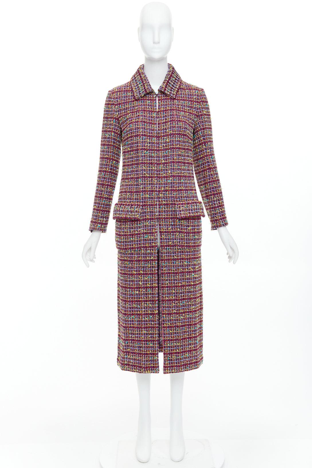 CHANEL 2023 Runway tweed rose jaune multicolore  Manteau long à boutons CC FR36 S en vente 5