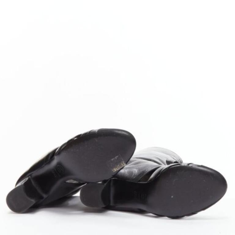 Chanel 2023 Runway argento CC fiocco nero pelle tagliata stivali EU38.5 in vendita 6