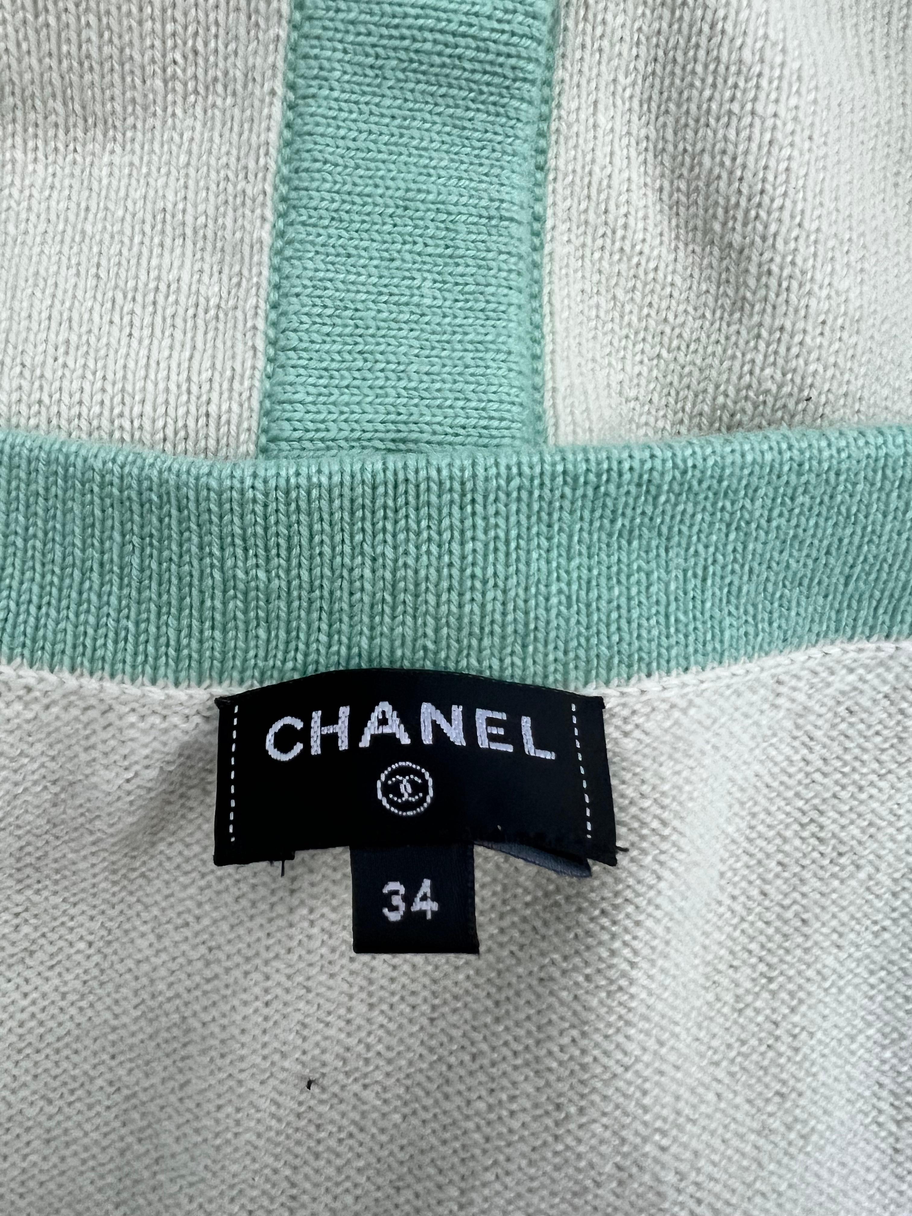 Chanel 2023 Spring Runway Green Halter cashmere with removable sleeve vest  In New Condition For Sale In Toronto, CA
