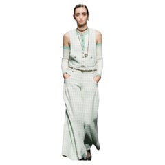 Chanel 2023 Spring Runway Green Halter cashmere with removable sleeve vest 