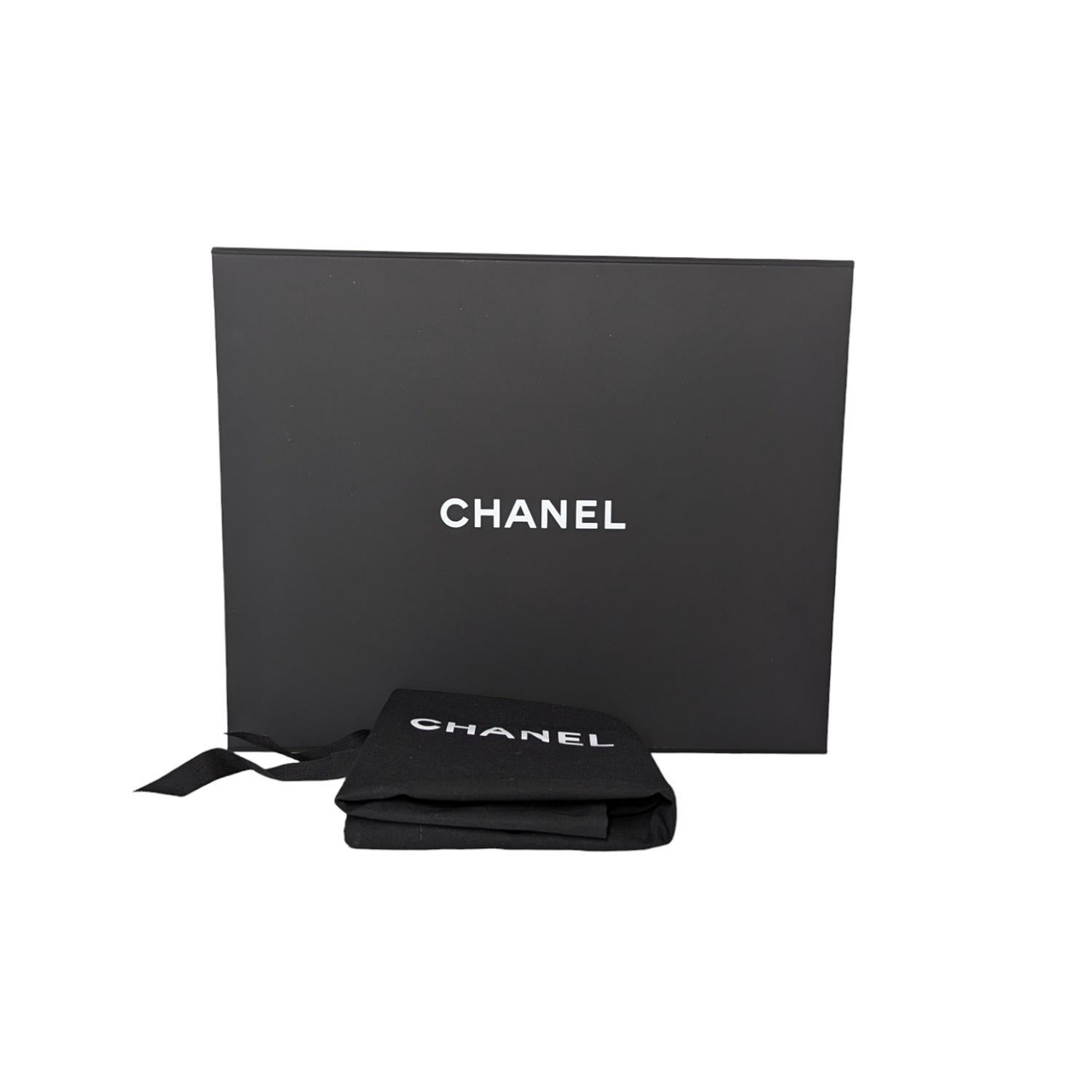 Chanel 2024 Black Calfskin Quilted CC Crossbody Hobo Handbag 6