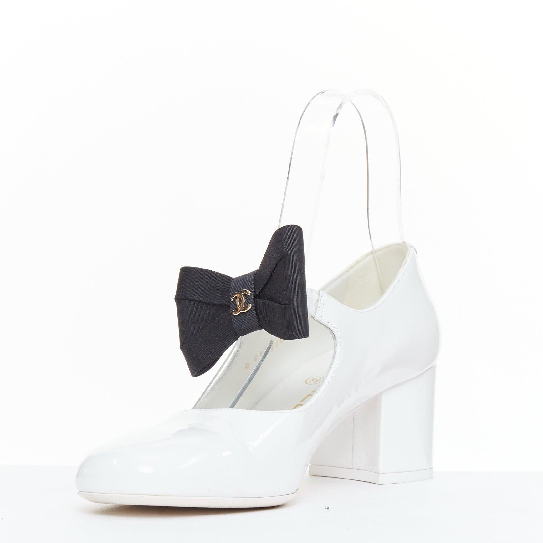 CHANEL 2024 white patent black CC logo bow maryjane chunky heels EU38.5 In Good Condition In Hong Kong, NT