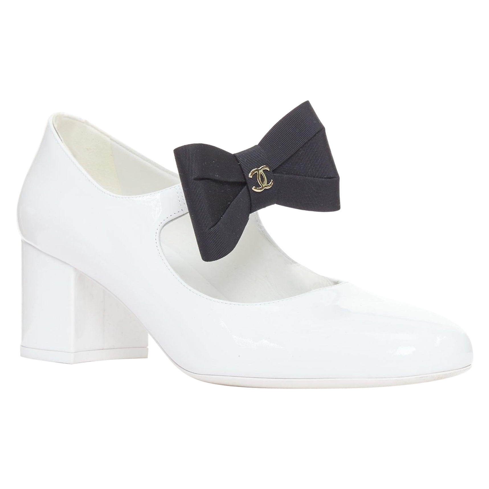 CHANEL 2024 white patent black CC logo bow maryjane chunky heels EU38.5