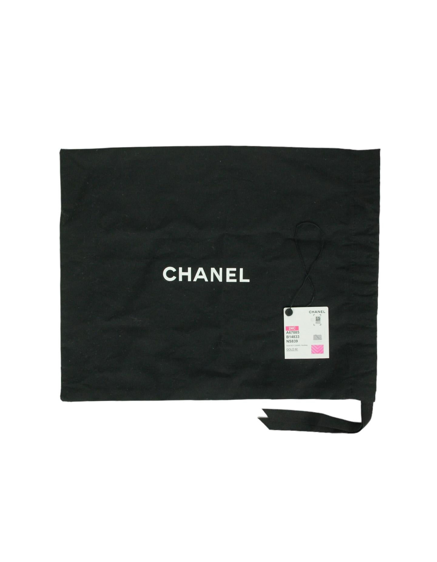 Chanel 2024C Fuchsia Neonrosa Kaviar Leder gesteppte kleine Boy Bag im Angebot 7
