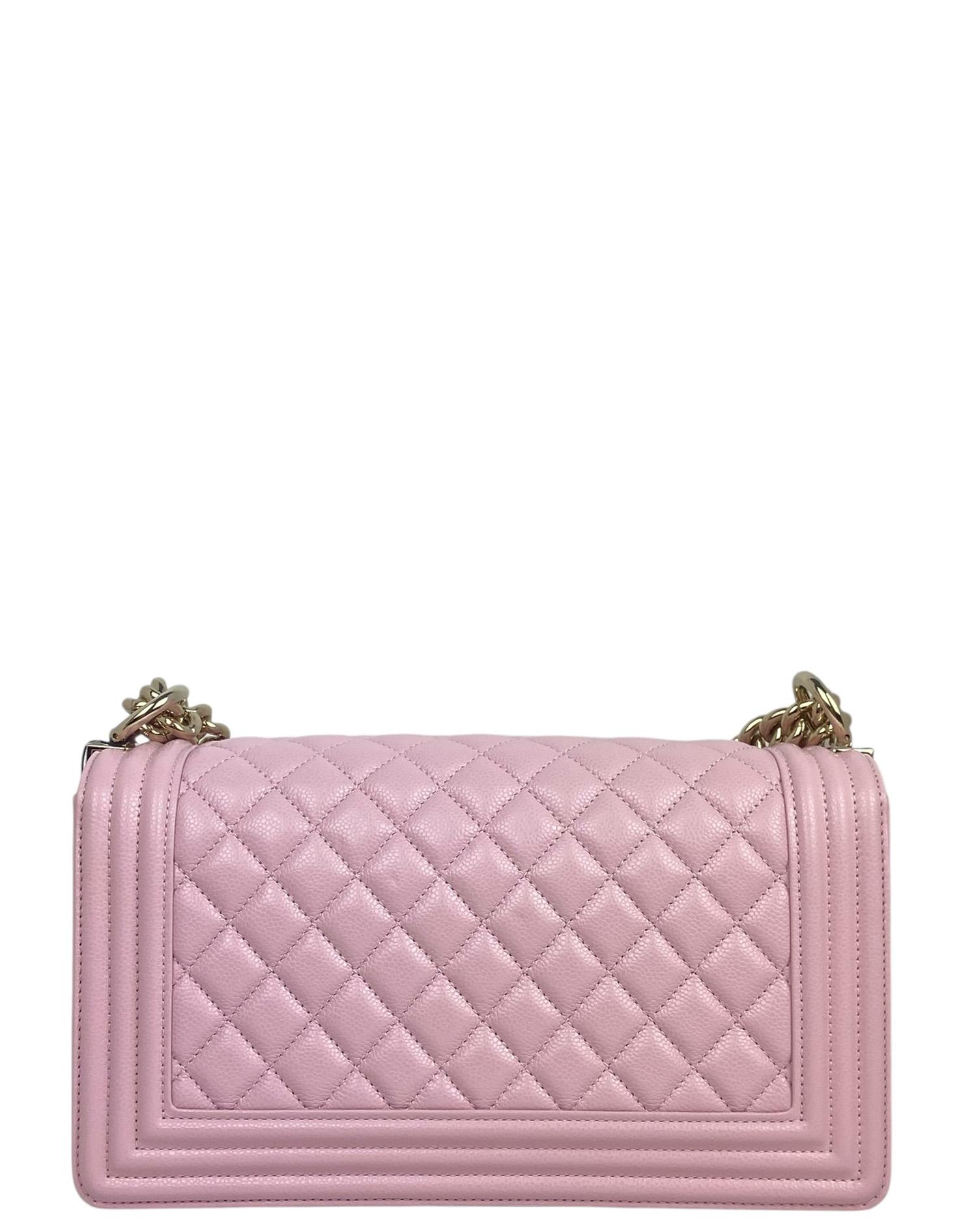 Chanel NWT 2025 Rosa Caviale Pelle Trapuntata Media Borsa Ragazzo con HW Pallido Oro In condizioni ottime in vendita a New York, NY