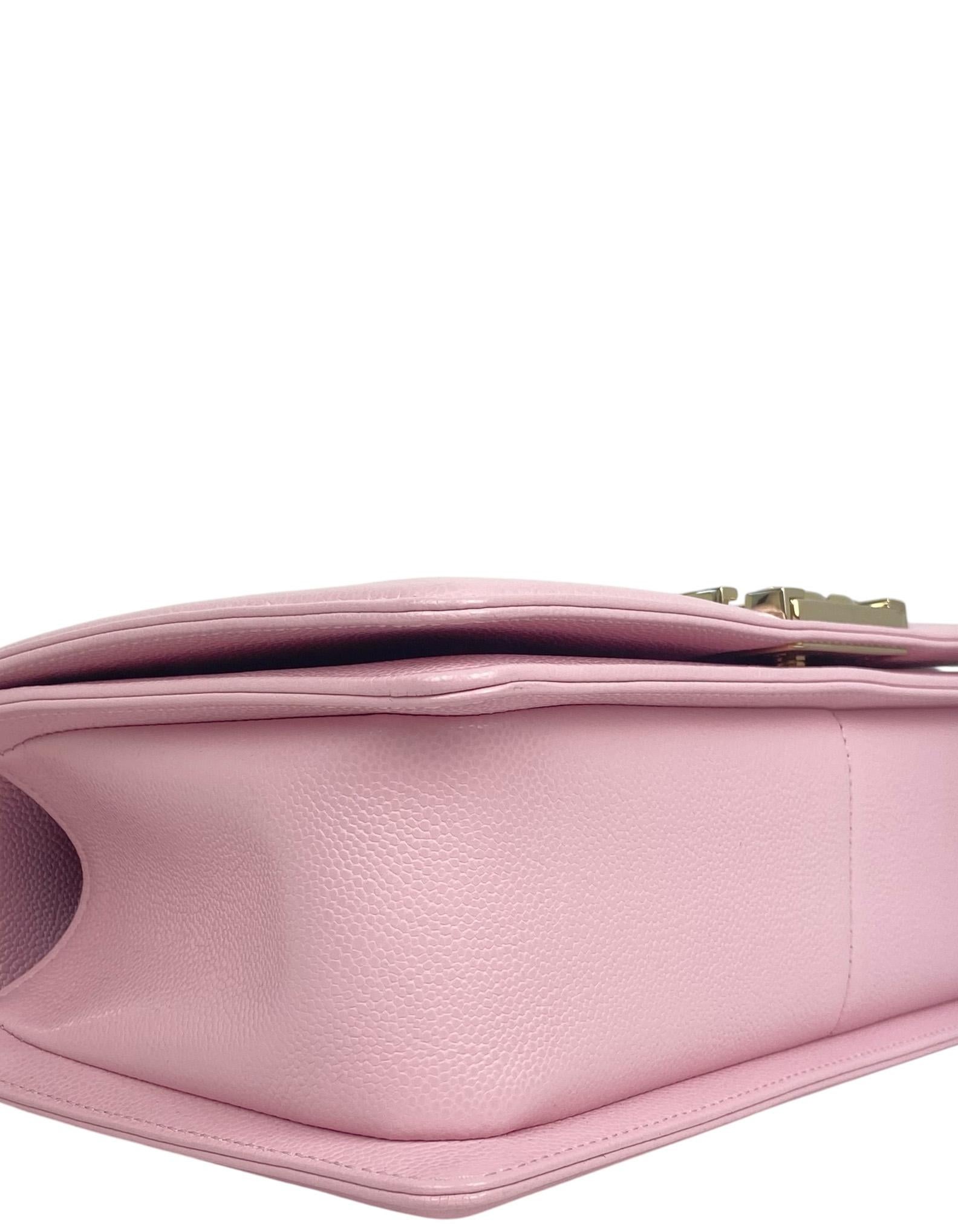 Donna Chanel NWT 2025 Rosa Caviale Pelle Trapuntata Media Borsa Ragazzo con HW Pallido Oro in vendita