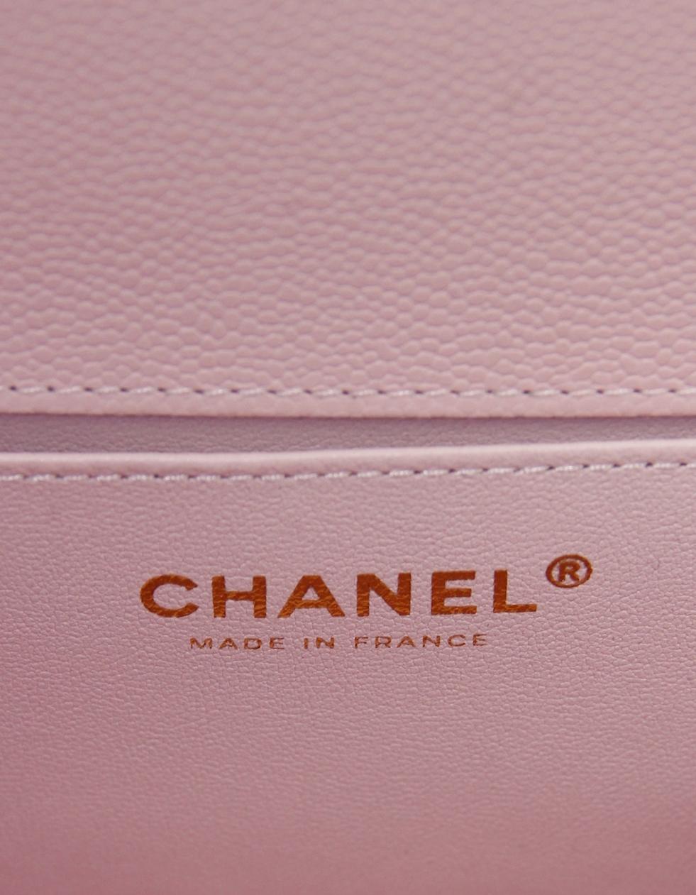 Chanel 2025 Borsa media trapuntata in pelle di caviale rosa con hardware in oro pallido in vendita 3