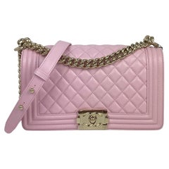 Chanel NWT 2025 Rosa Caviale Pelle Trapuntata Media Borsa Ragazzo con HW Pallido Oro