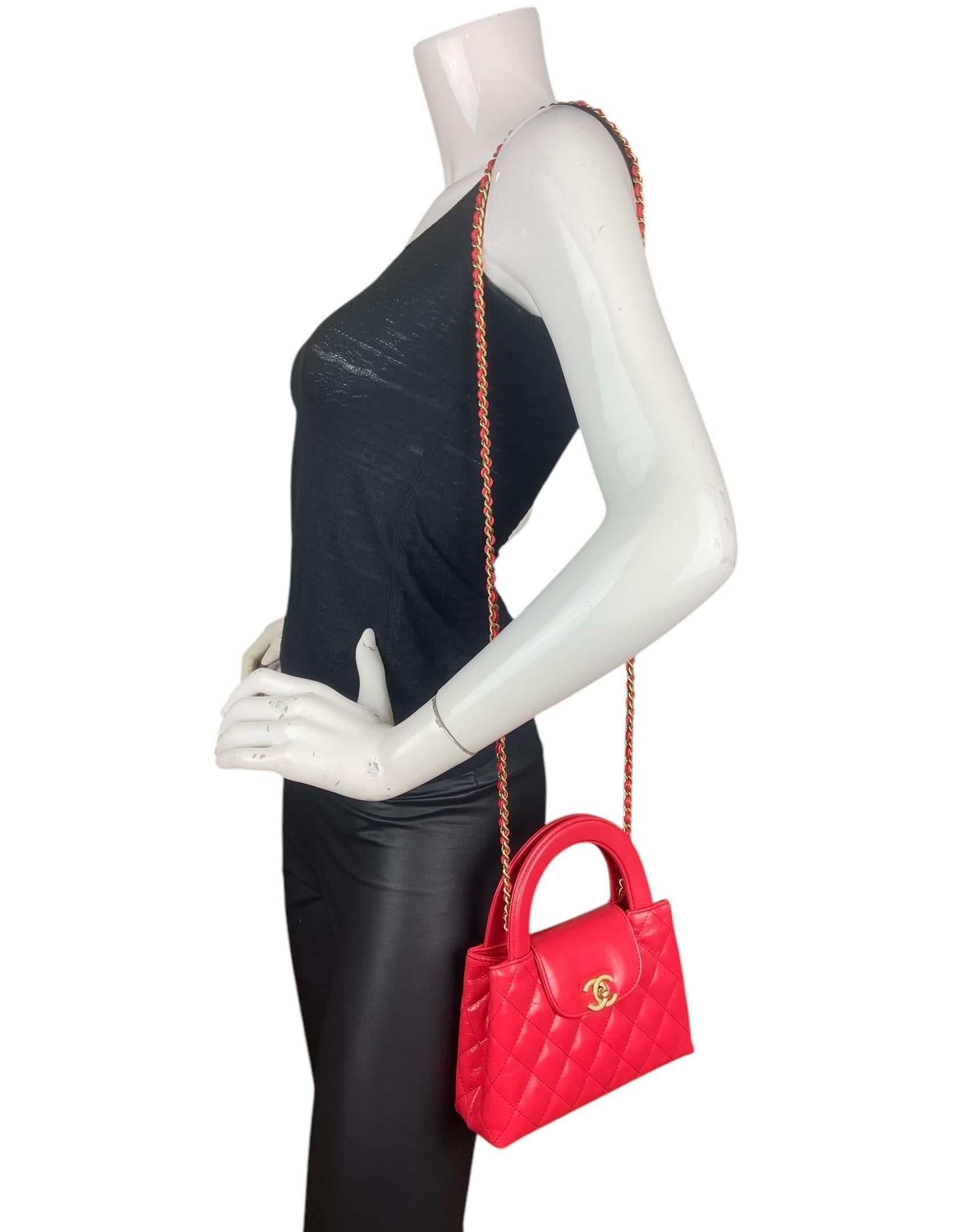 Chanel 2025C Bolso Crossbody Nano Kelly acolchado de piel de becerro rojo oscuro

Fabricado en: Italia
Año de producción: 2025
Color: 