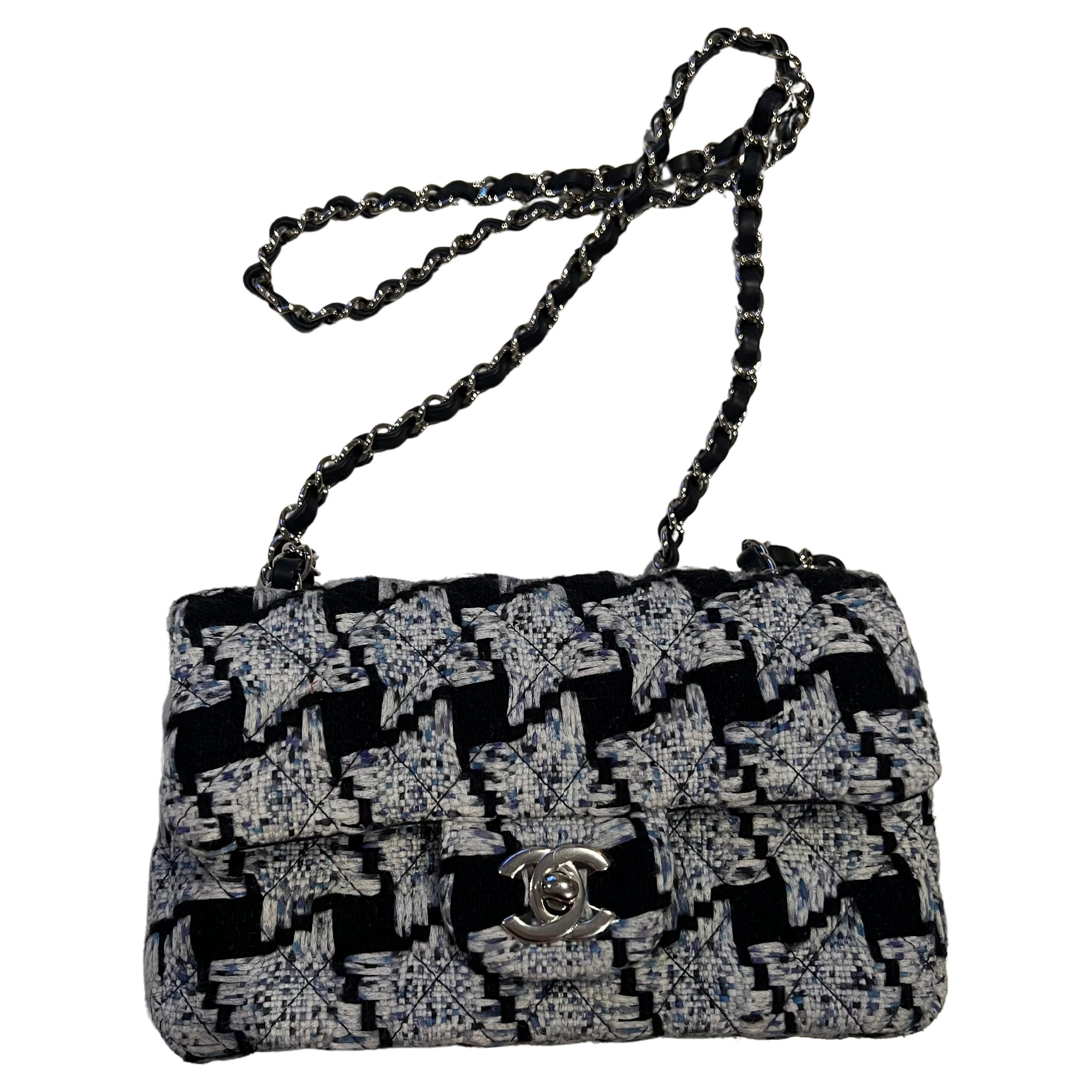 Chanel 20SS Houndstooth Tweed Mini Single Flap Bag in Blue and