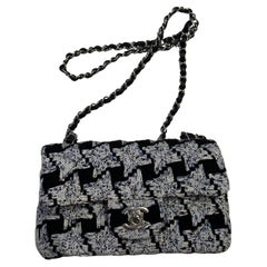 Chanel 20SS Houndstooth Tweed Mini Single Flap Bag in Blue and White