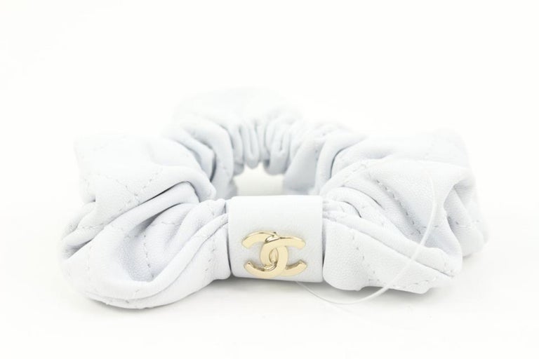 Chanel 21K Leather Hair Scrunchie Barrette 48ck32s For Sale  display picture 3