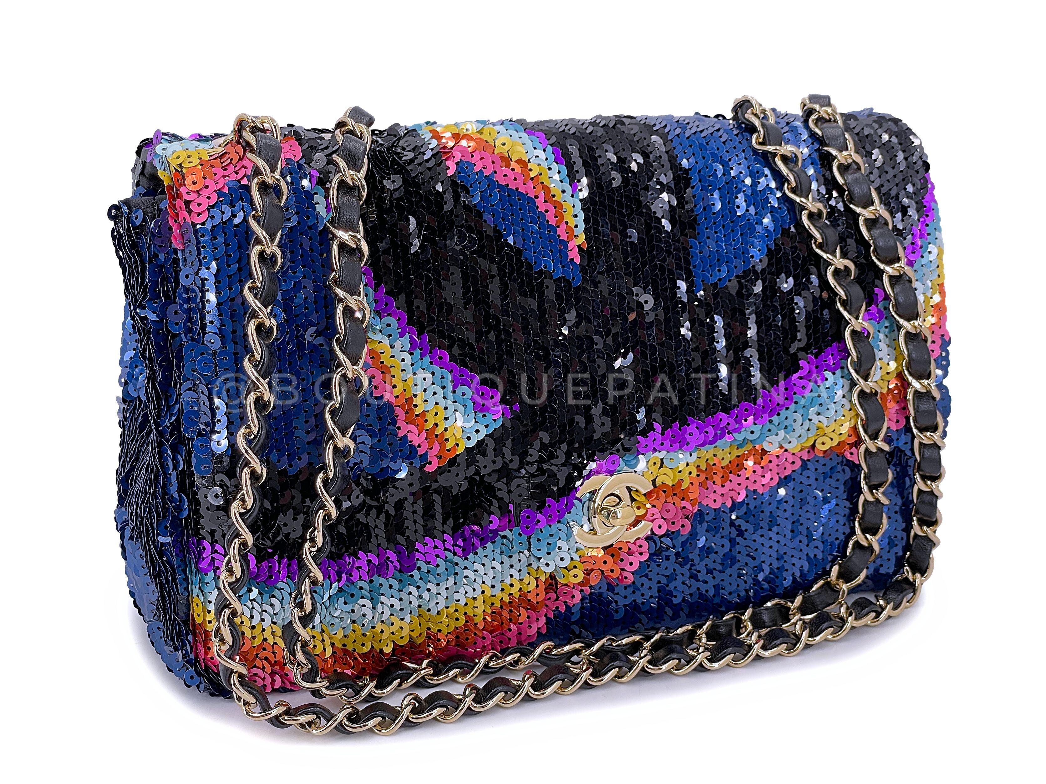 Chanel 21K Medium Rainbow Sequin Flap Bag 67259 In Excellent Condition For Sale In Costa Mesa, CA
