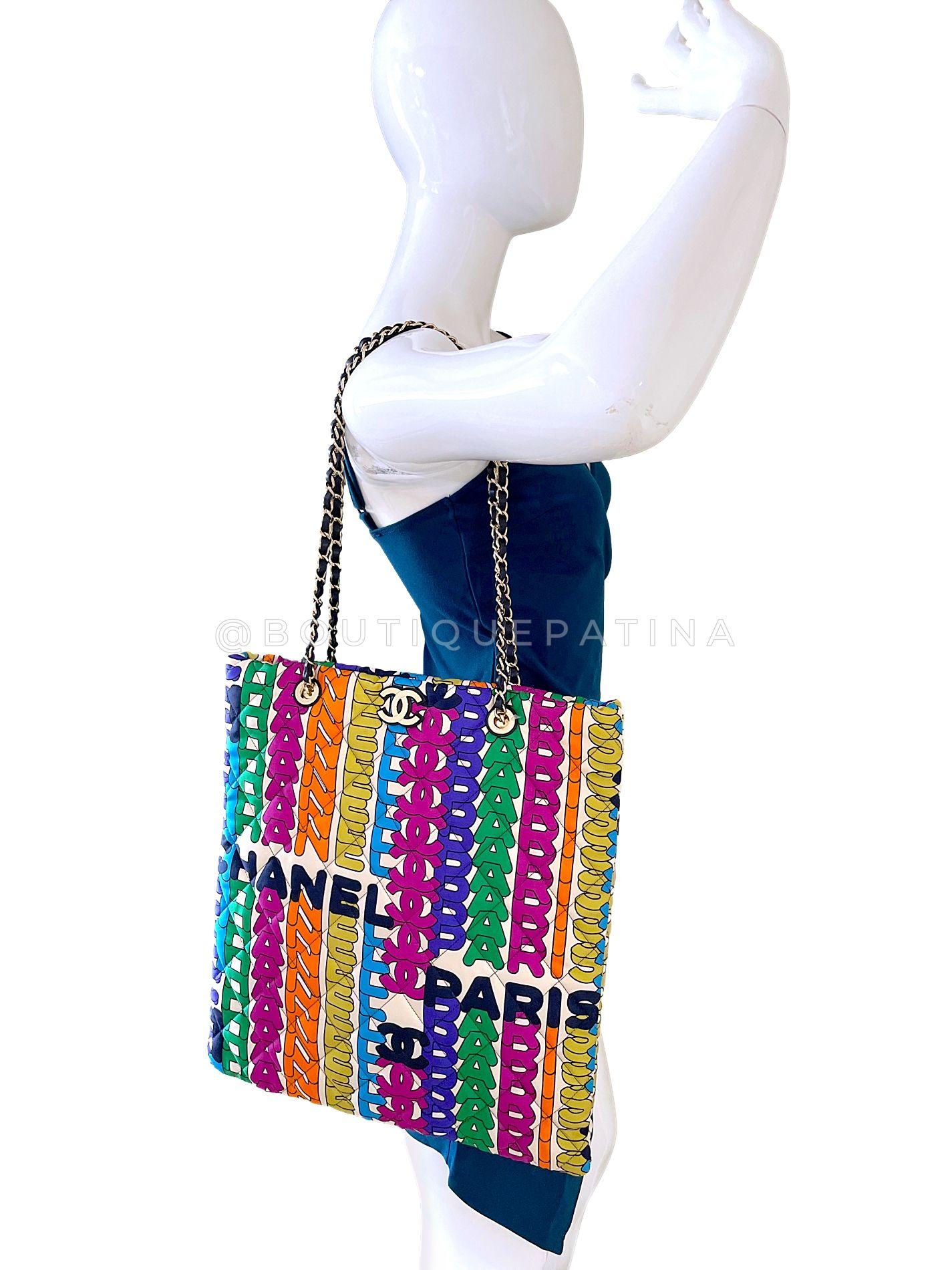 Chanel 21K Rainbow Letter Print NS Quilted Tote Bag GHW 68768 en vente 8