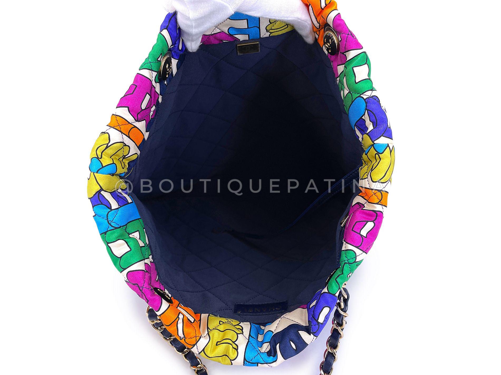 Chanel 21K Rainbow Letter Print NS Quilted Tote Bag GHW 68768 en vente 4
