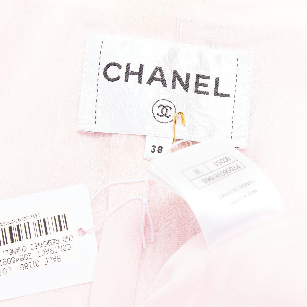 Chanel 21P rosa in tweed di cotone con bottoni CC doppiopetto FR38 M. in vendita 4